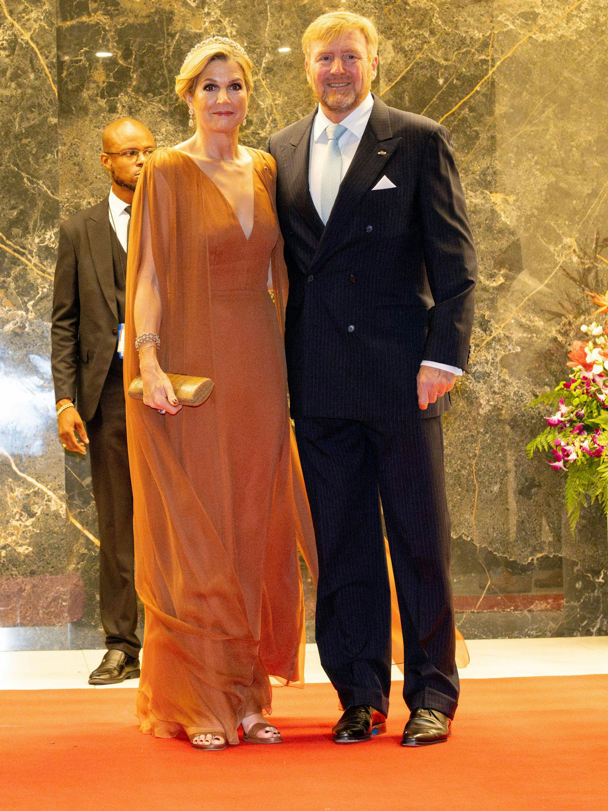 Königin Maxima und König Willem-Alexander nehmen gemeinsam mit Präsidentin Jennifer Geerlings-Simons und ihrem Mann Glenn Geerlings am Staatsbankett im Prince Ballroom in Paramaribo teil.