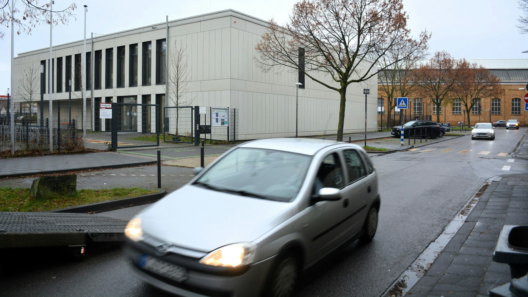 Reger Verkehr herrscht auf der Vietorstraße.