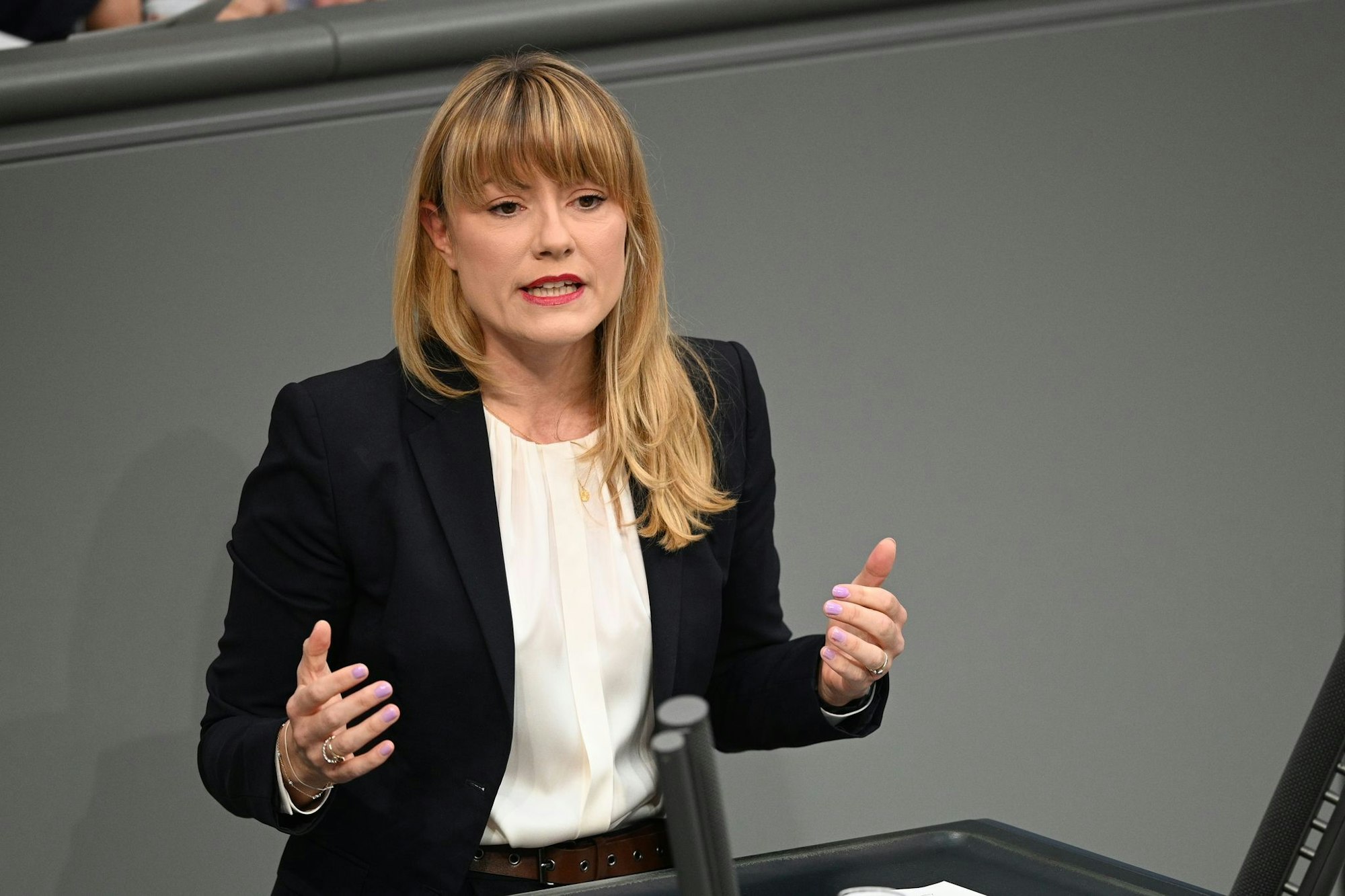 Die Linken-Abgeordnete Clara Bünger warnt davor, die Frage zu ignorieren. (Archivbild)