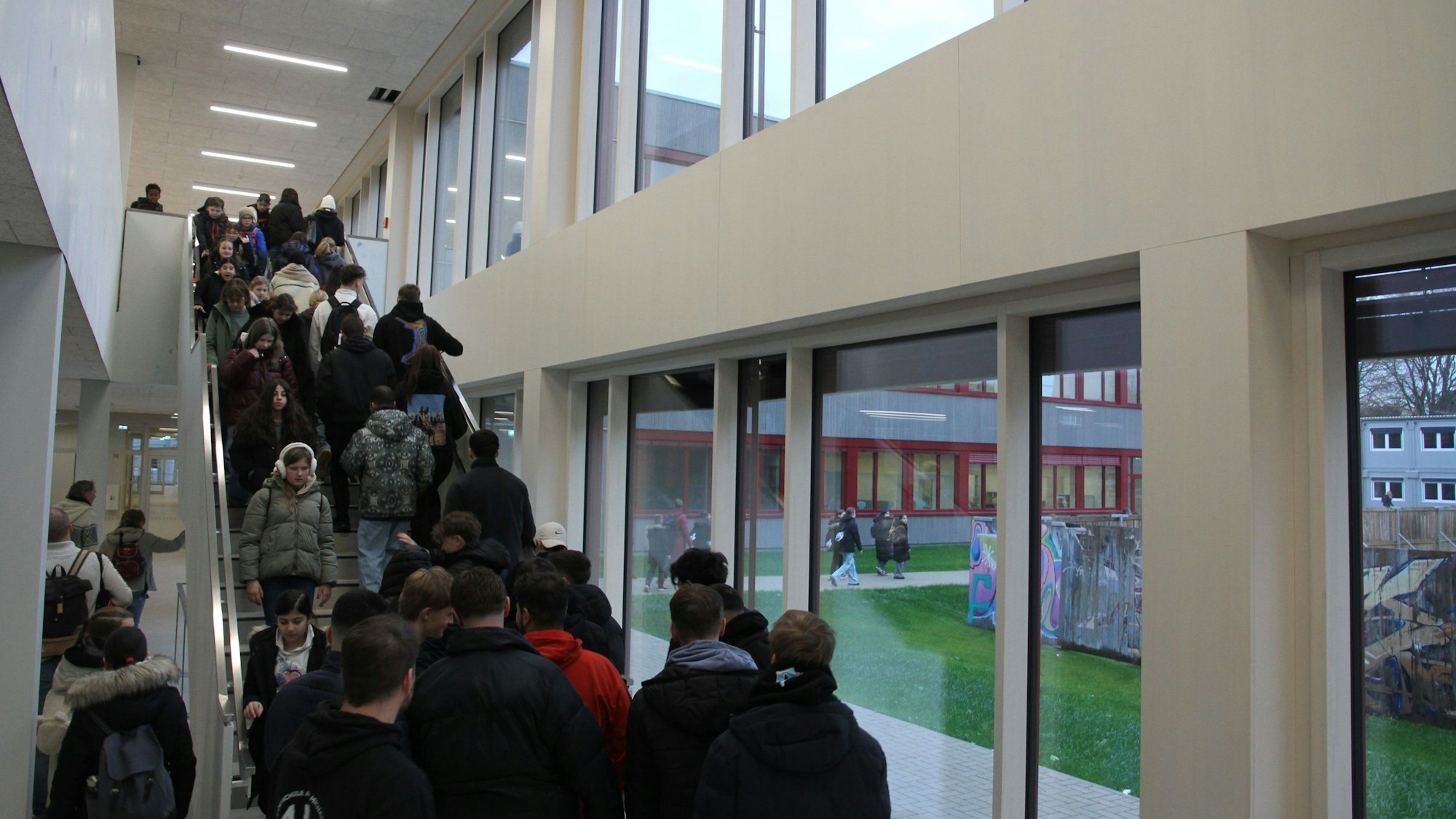 Einzug von Gesamtschule und Realschule in den Bildungscampus Neuenhof