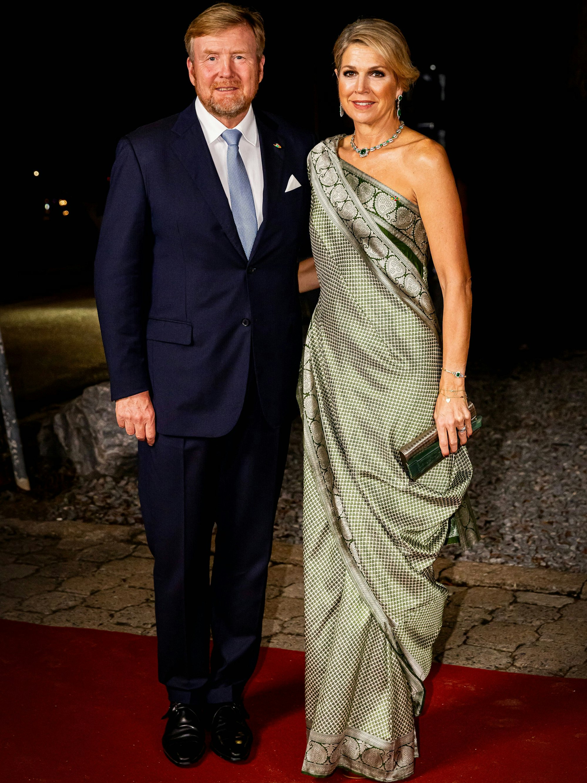 König Willem-Alexander und Königin Maxima auf dem roten Teppich.