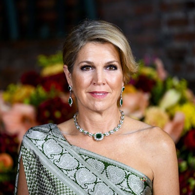 Königin Maxima trifft im „Thalia Theater“ in Paramaribo ein, wo als kulturelles Dankeschön zum Staatsbesuch ein Konzert mit „Sabrina Starke“ und surinamischen Künstlern stattfindet.