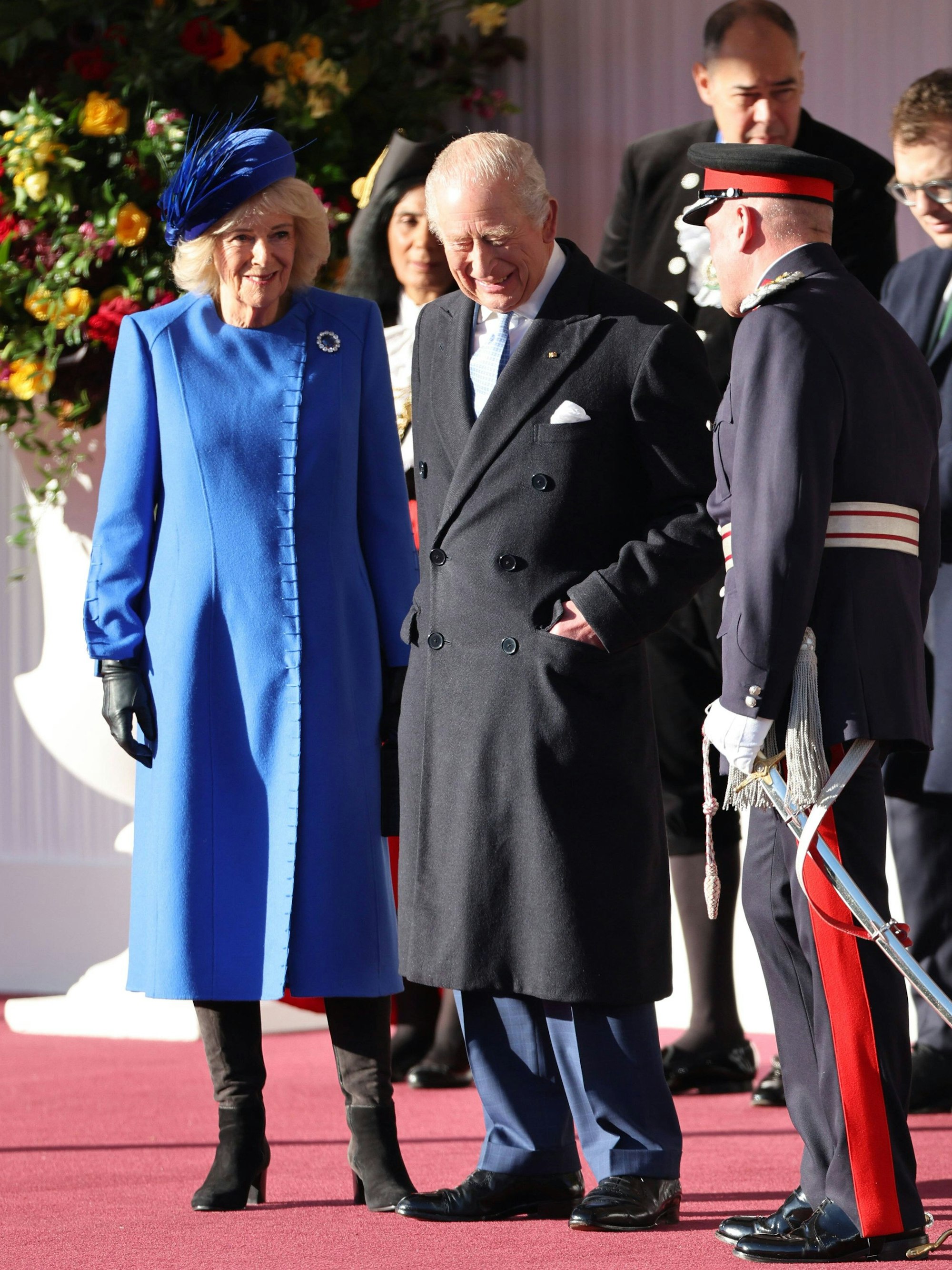 Königin Camilla und König Charles beim Empfang für Steinmeier.