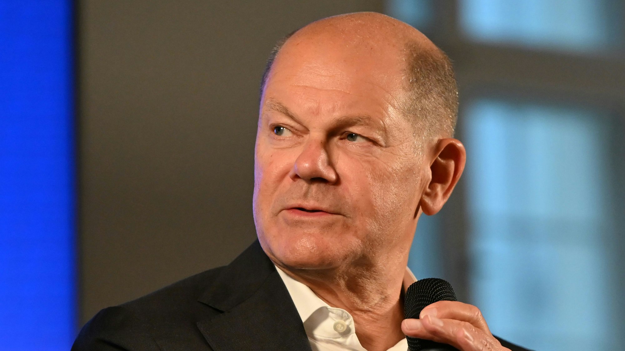 Olaf Scholz wird die Bücher seines Lebens vorstellen.