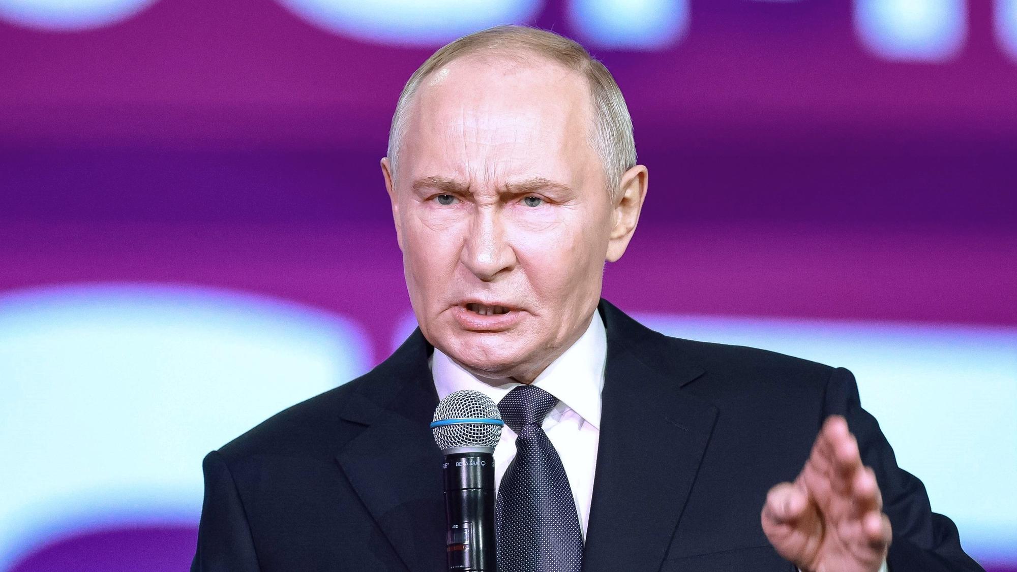Kremlchef Wladimir Putin bei einem Auftritt in Moskau am Mittwoch. Die Gespräche zwischen dem russischen Präsidenten und einer amerikanischen Delegation endeten in Moskau am Dienstag ohne konkrete Ergebnisse.