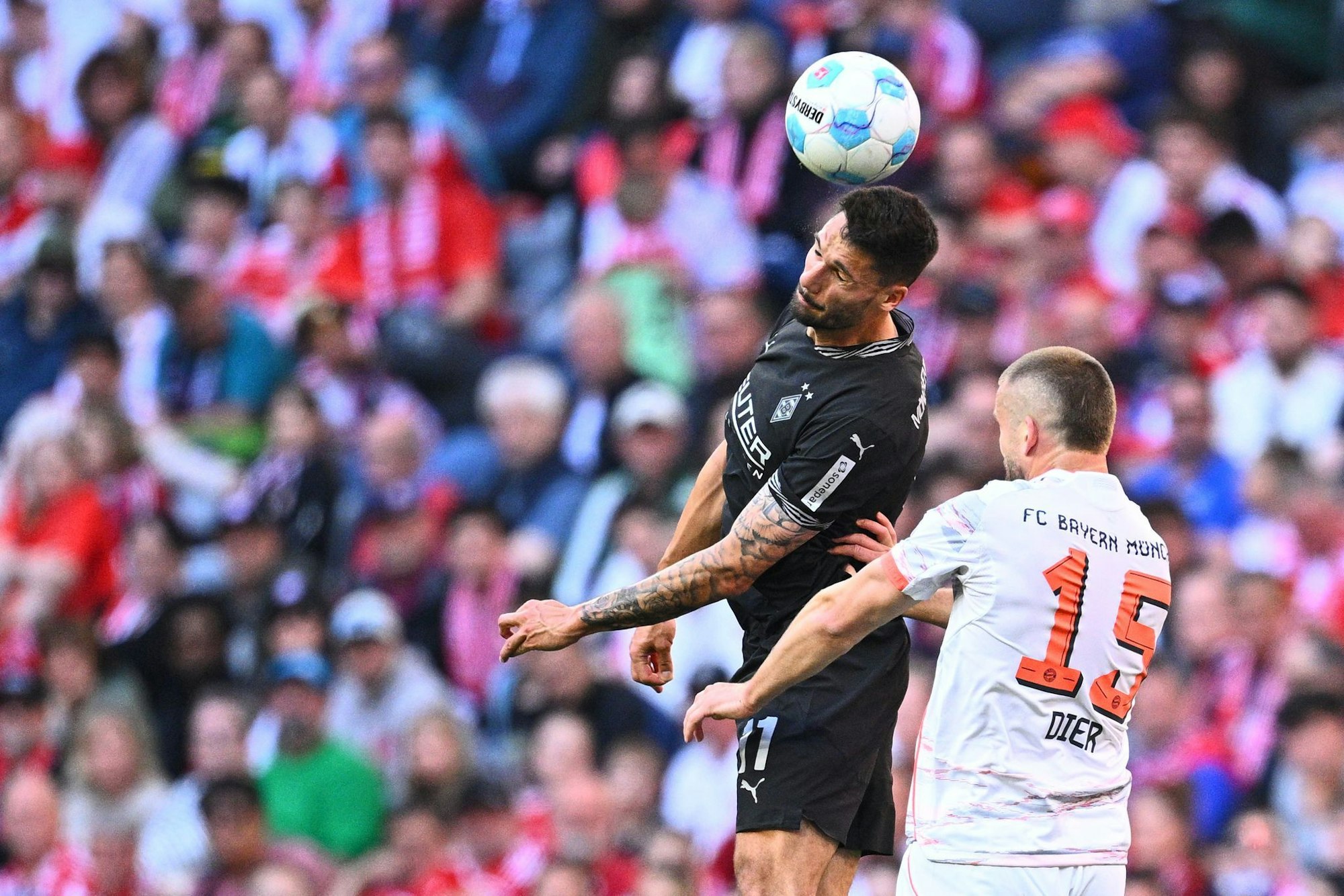 In der Vorsaison erzielte Tim Kleindienst (links) 16 Bundesliga-Tore, diese Saison kam er in der Liga erst auf zwei Kurzeinsätze. (Archivbild)