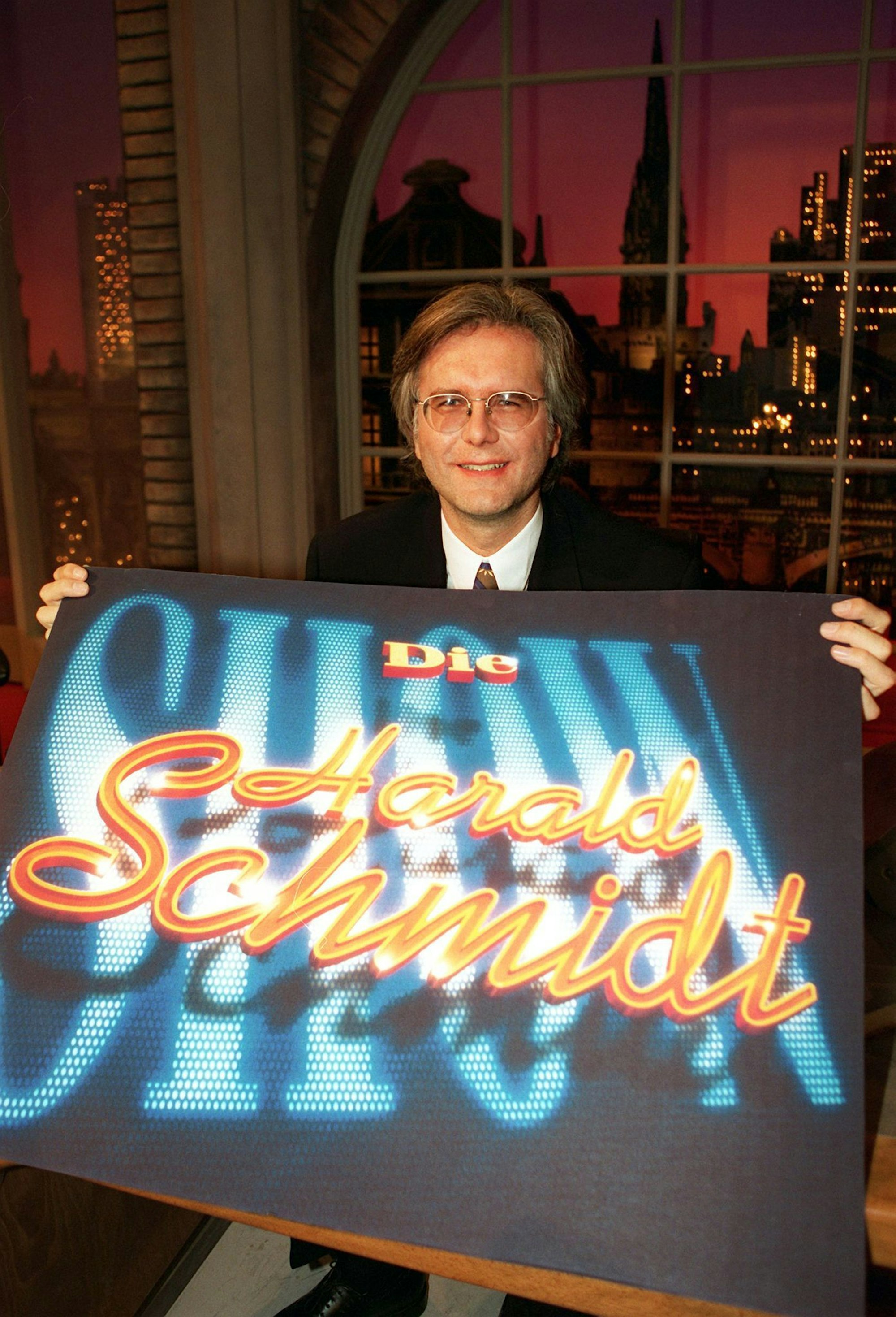 Schmidts Mischung aus Tabu-Brüchen und Bildungsbürger-Humor machte die Show zu einem TV-Fixpunkt. (Archivbild)