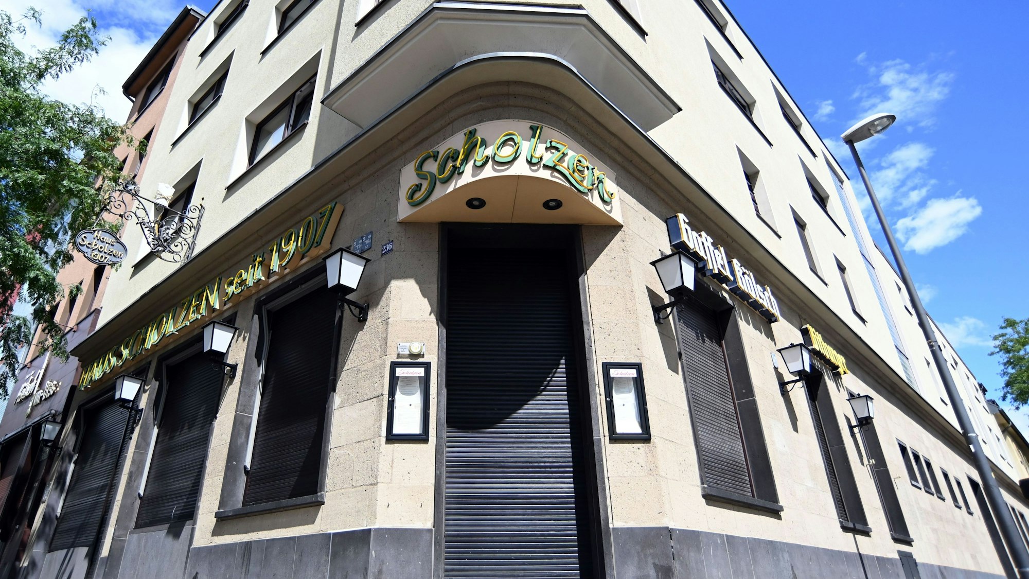 Der Eingang von Haus Scholzen auf der Venloer Straße. (Archivbild)