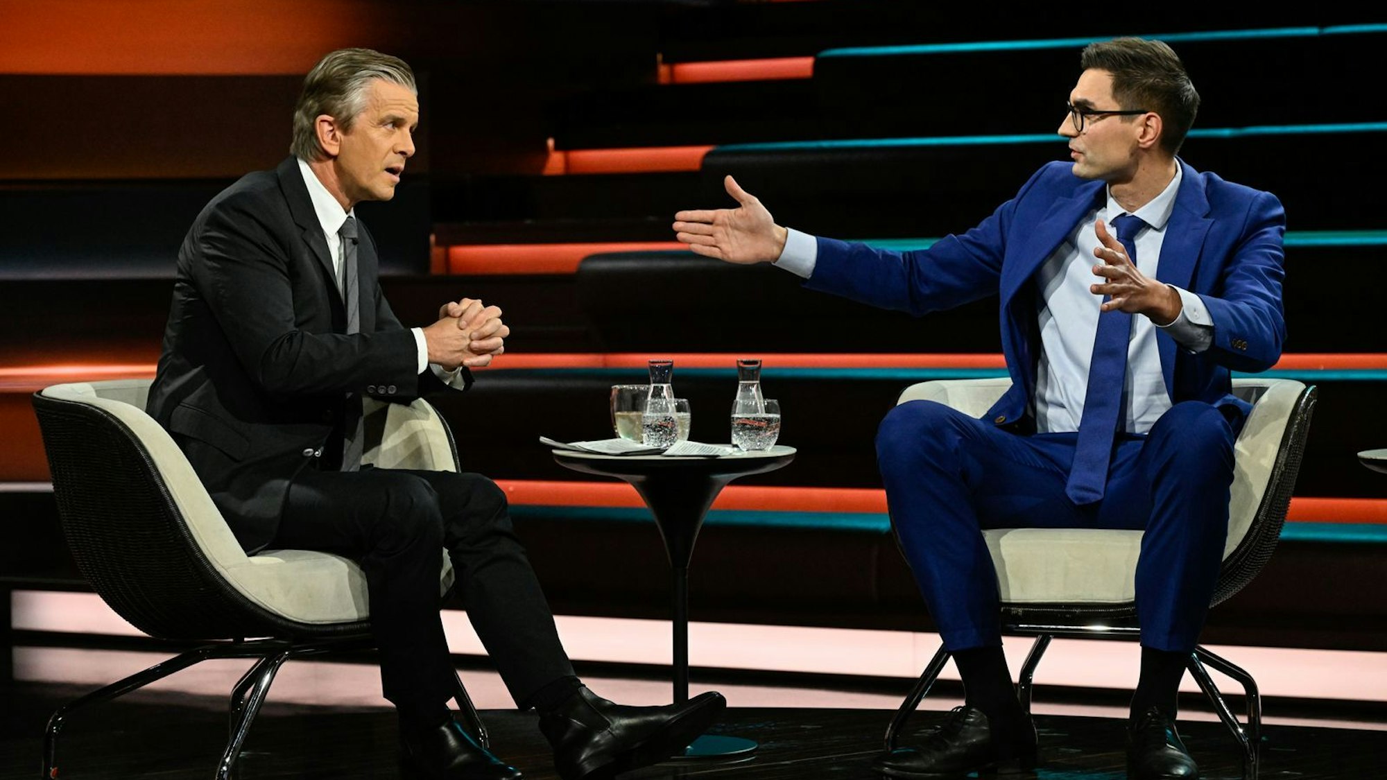 Markus Lanz (links) diskutierte am Mittwochabend mit CDU-Politiker Sepp Müller über das geplante Rentenpaket der Regierung. (Bild: ZDF / Markus Hertrich)