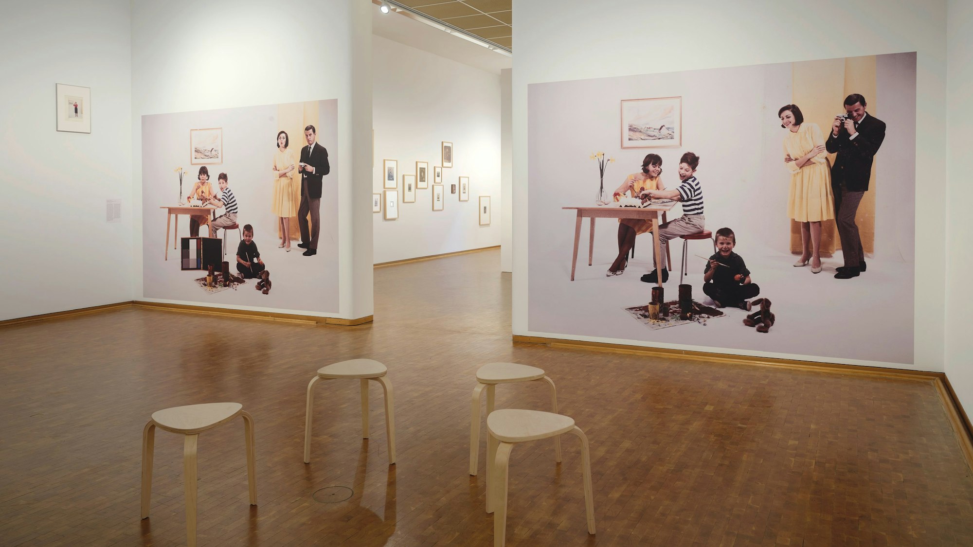 Die Ausstellung Smile! Wie das Lächeln in die Fotografie kam, im Museum Ludwig Köln.