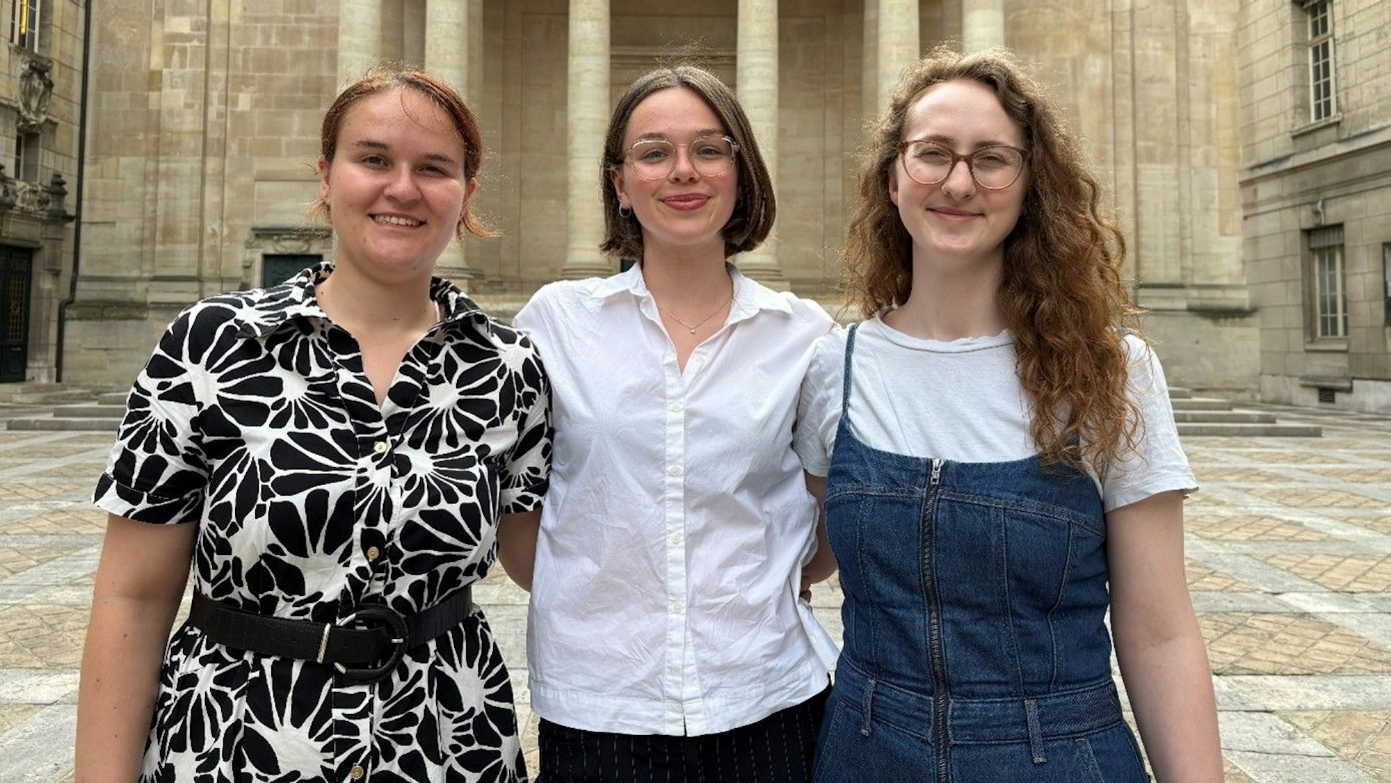 Die Gründerinnen der ersten deutschen feministischen Rechtsberatung (v.l.): Lilian van Rey, Lilith Rein und Karla Steeb