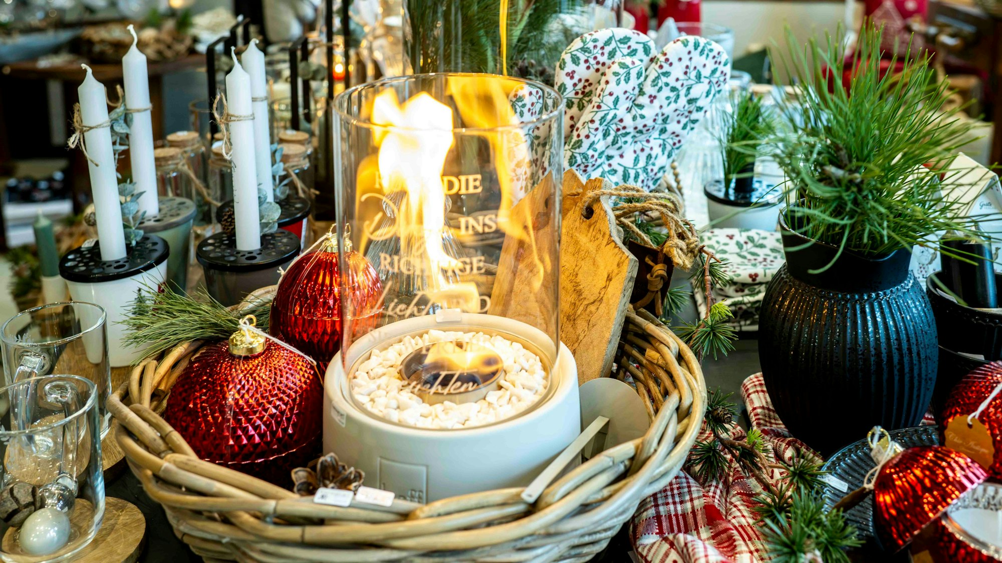 Das Bild zeigt ein wenig Dekoration aus dem Geschäft von Kerstin Wexel.