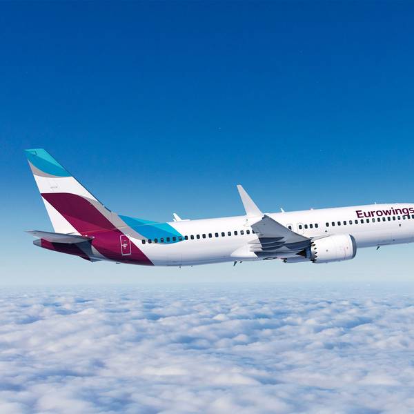 Eine Boeing 737 in der Luft.
