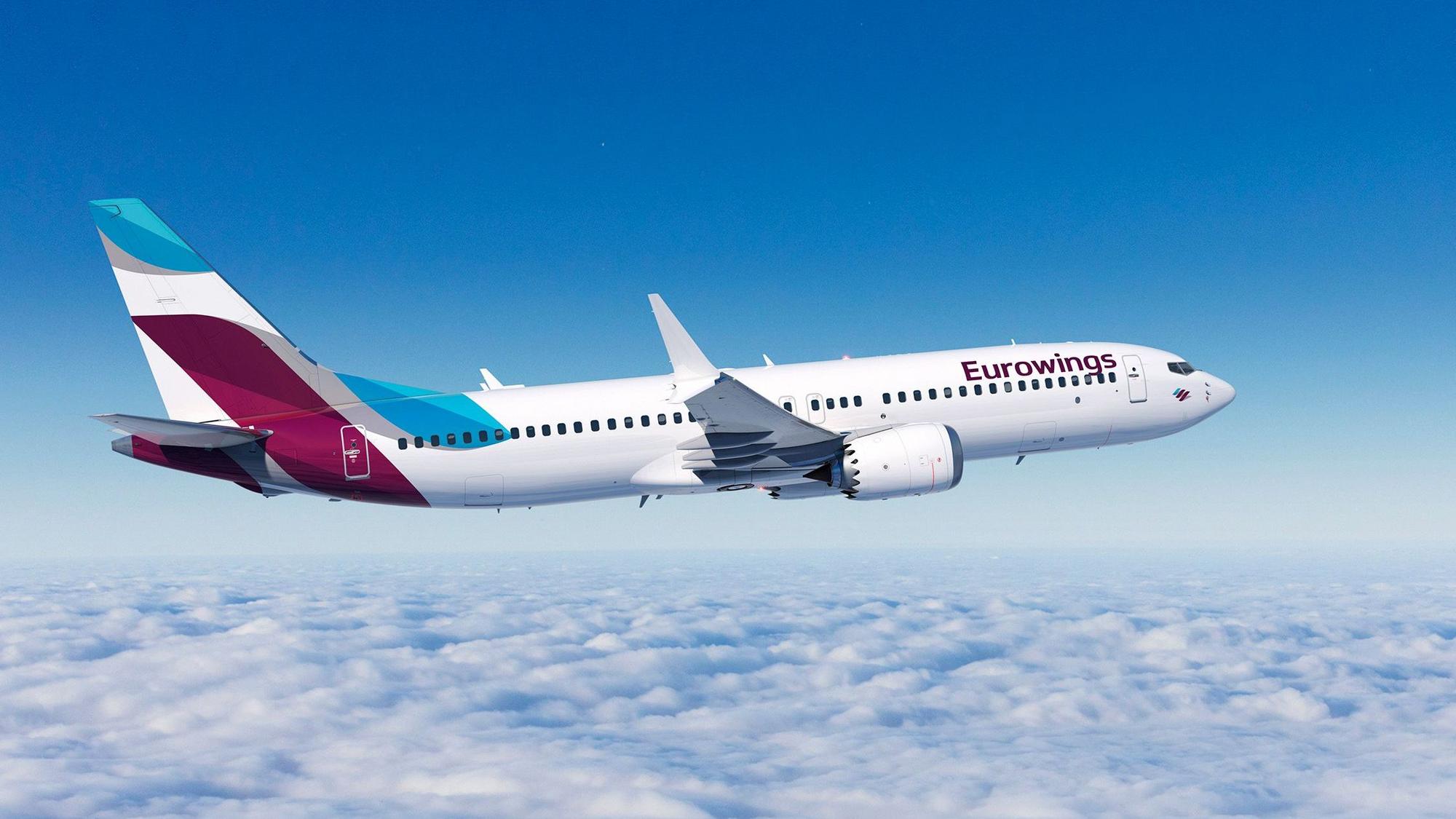 Eine Boeing 737 in der Luft.