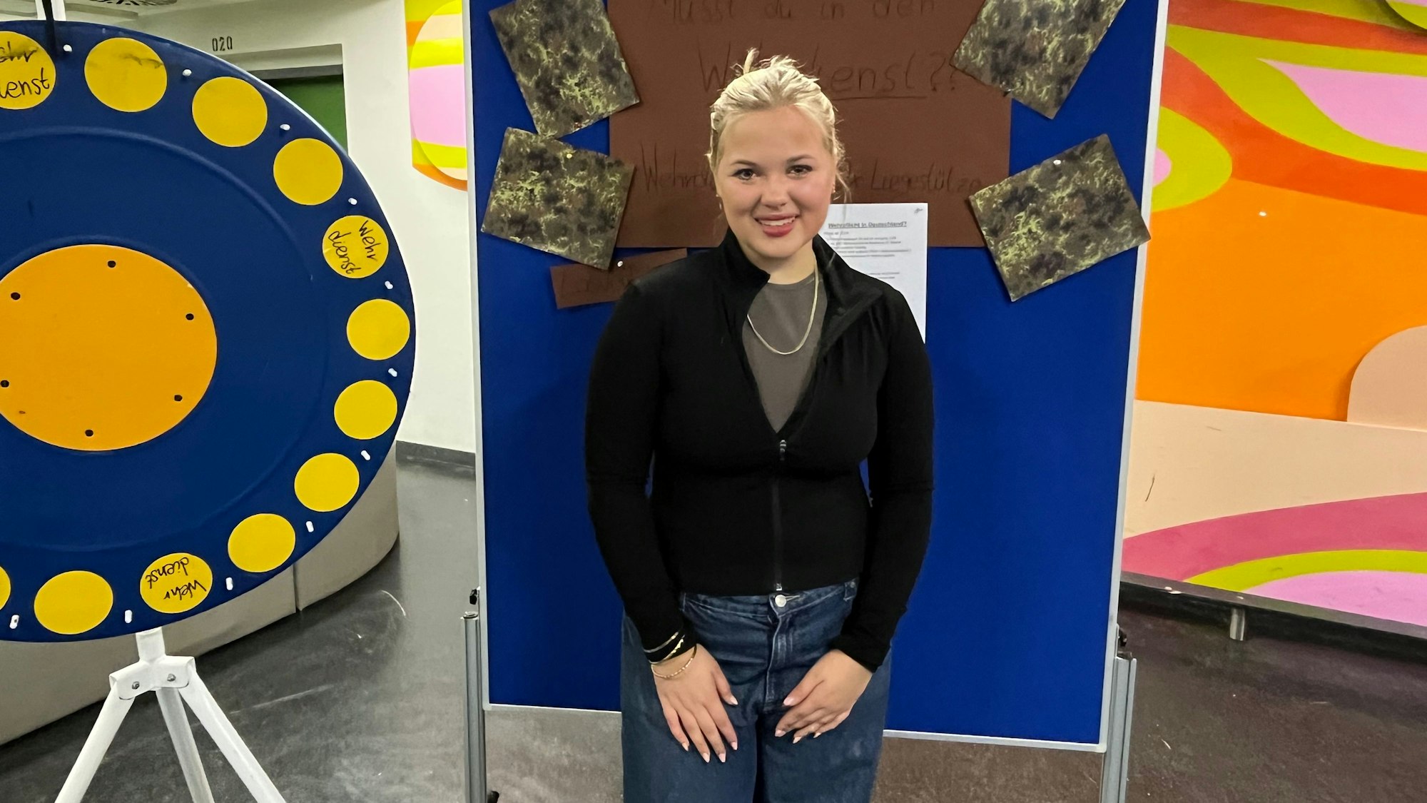 Das Foto zeigt eine Schülerin.