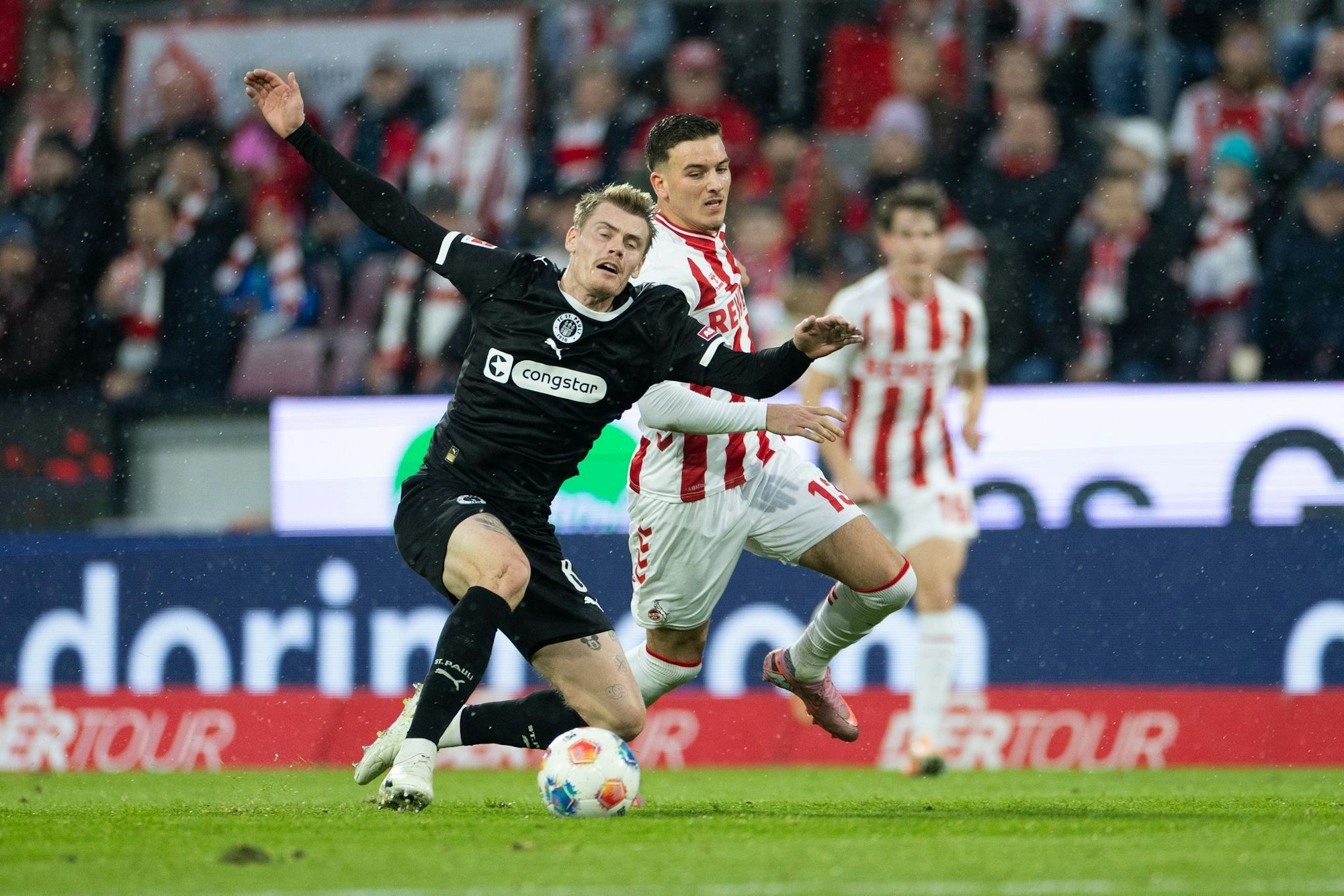 Kölns Said El Mala (r) hatte die erste gute Chance der Partie.