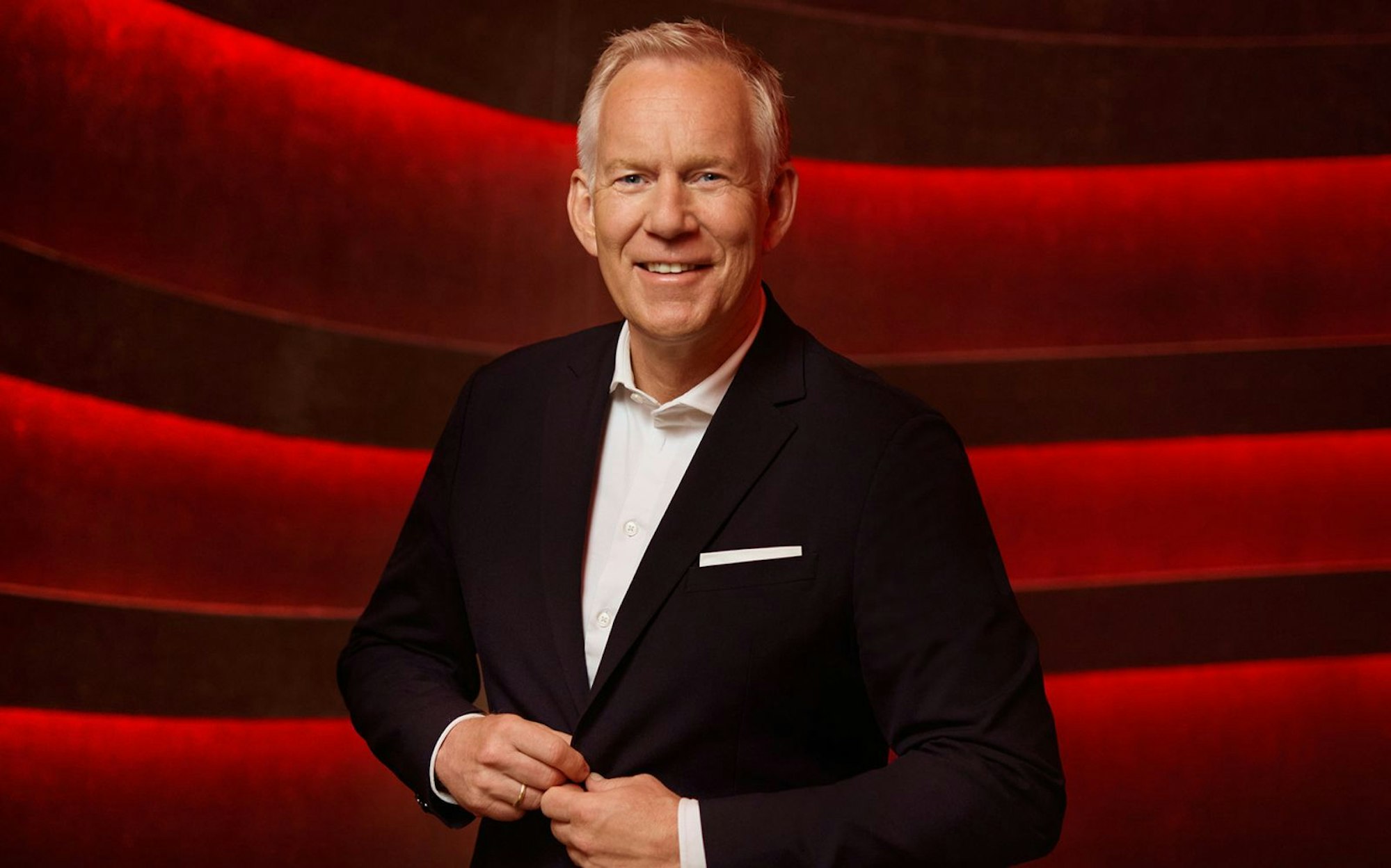 „Technik muss für den Menschen gut sein. Wenn sie das menschliche Leben schlechter macht, haben wir den falschen Weg eingeschlagen“, erklärt Johannes B. Kerner im Interview. (Bild: ZDF/Christoph Neumann)