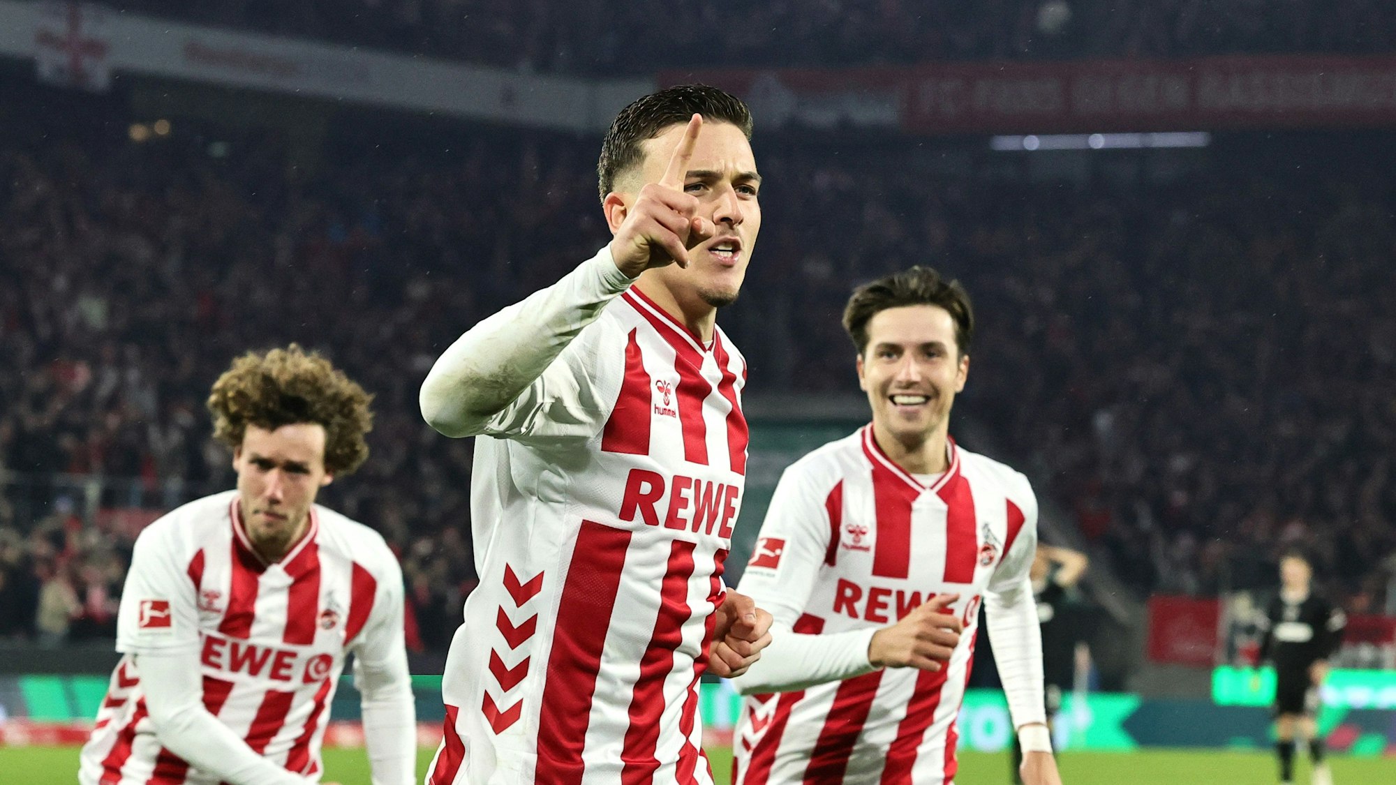 Said El Mala jubelt mit Denis Huseinbasic und Luca Waldschmidt.