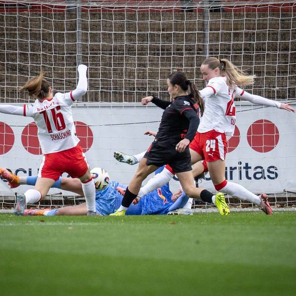 Frauen Fußball-Bundesliga Bayer 04 Leverkusen - RB Leipzig, 06.12.2025 Loreen Bender Bayer 04 Leverkusen, 19 trifft nach 2 Minuten zum 1:0 Bayer 04 Leverkusen - RB Leipzig an Spieltag 12 der Google Pixel Frauen-Bundesliga am 06.12.2025 im Ulrich-Haberland-Stadion in Leverkusen Nordrhein-Westfalen. DFL REGULATIONS PROHIBIT ANY USE OF PHOTOGRAPHS AS IMAGE SEQUENCES AND/OR QUASI-VIDEO. *** Womens Soccer Bundesliga Bayer 04 Leverkusen RB Leipzig, 06 12 2025 Loreen Bender Bayer 04 Leverkusen, 19 scores after 2 minutes to 1 0 Bayer 04 Leverkusen RB Leipzig on matchday 12 of the Google Pixel Womens Bundesliga on 06 12 2025 at Ulrich Haberland Stadium in Leverkusen North Rhine-Westphalia DFL REGULATIONS PROHIBIT ANY USE OF PHOTOGRAPHS AS IMAGE SEQUENCES AND OR QUASI VIDEO Copyright: xBEAUTIFULxSPORTS/AxelxKohringx