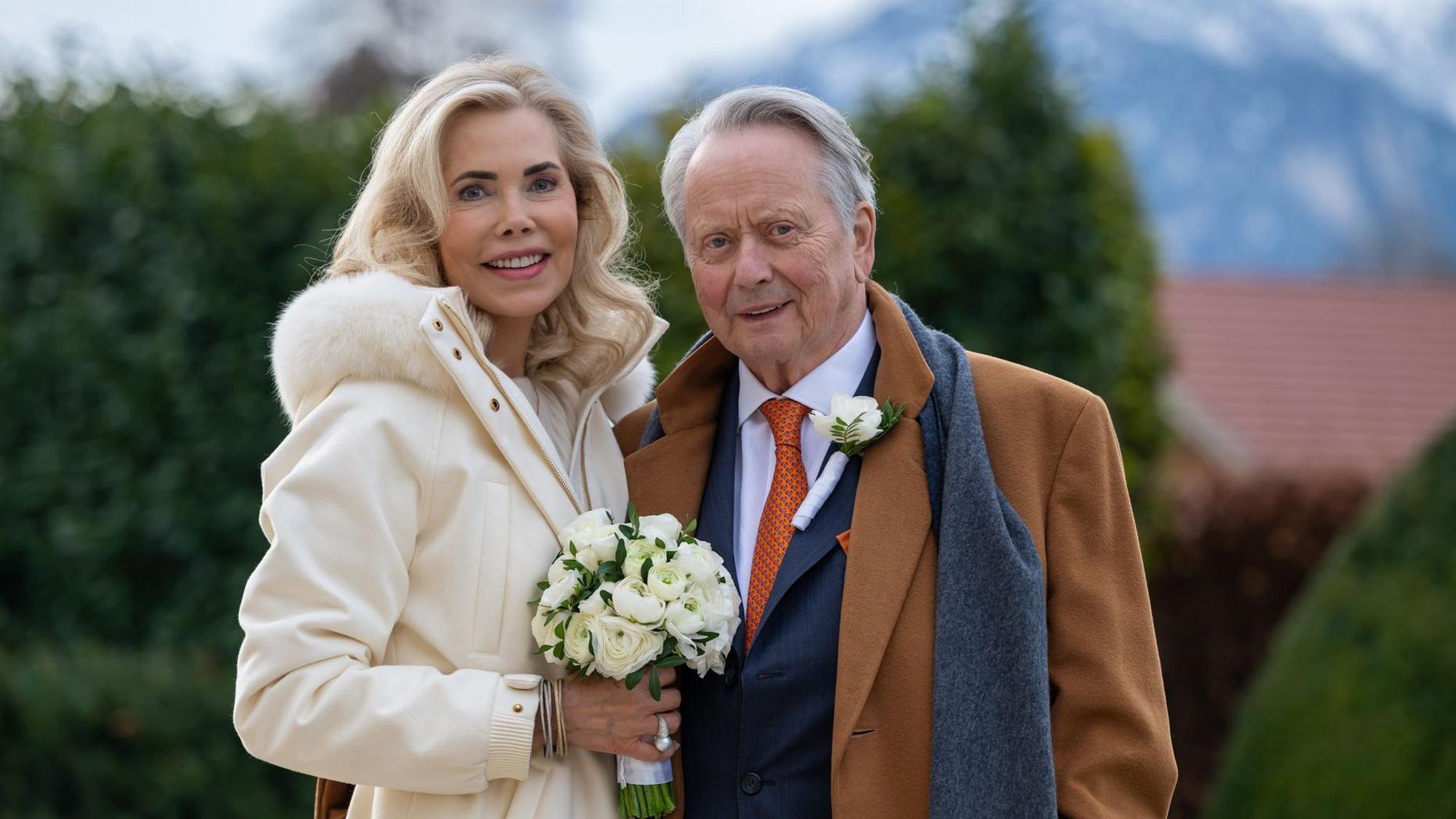 Gabriele zu Leiningen und Wolfgang Porsche haben geheiratet.