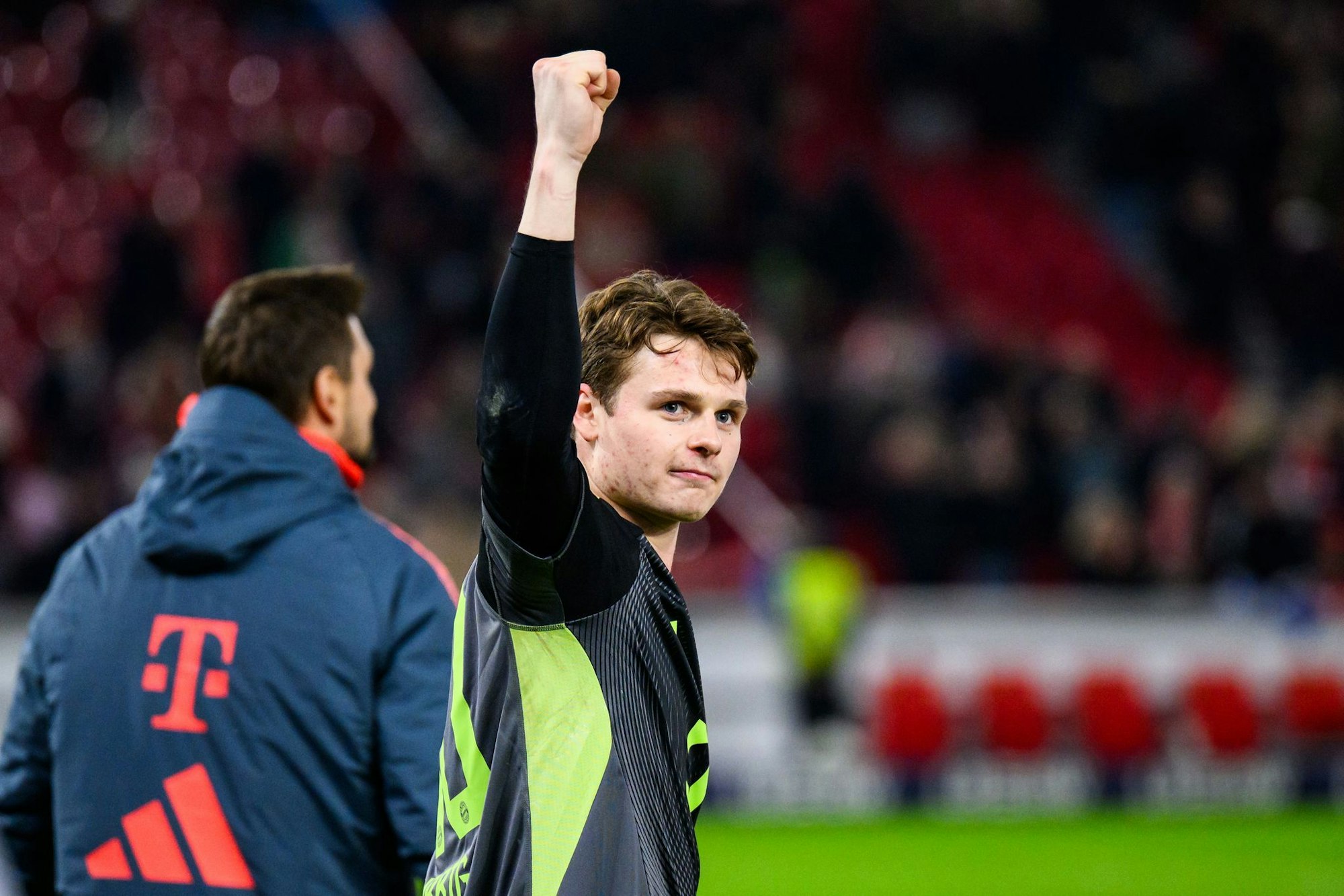 Überzeugte beim Münchner Sieg in Stuttgart: Torwart Jonas Urbig.