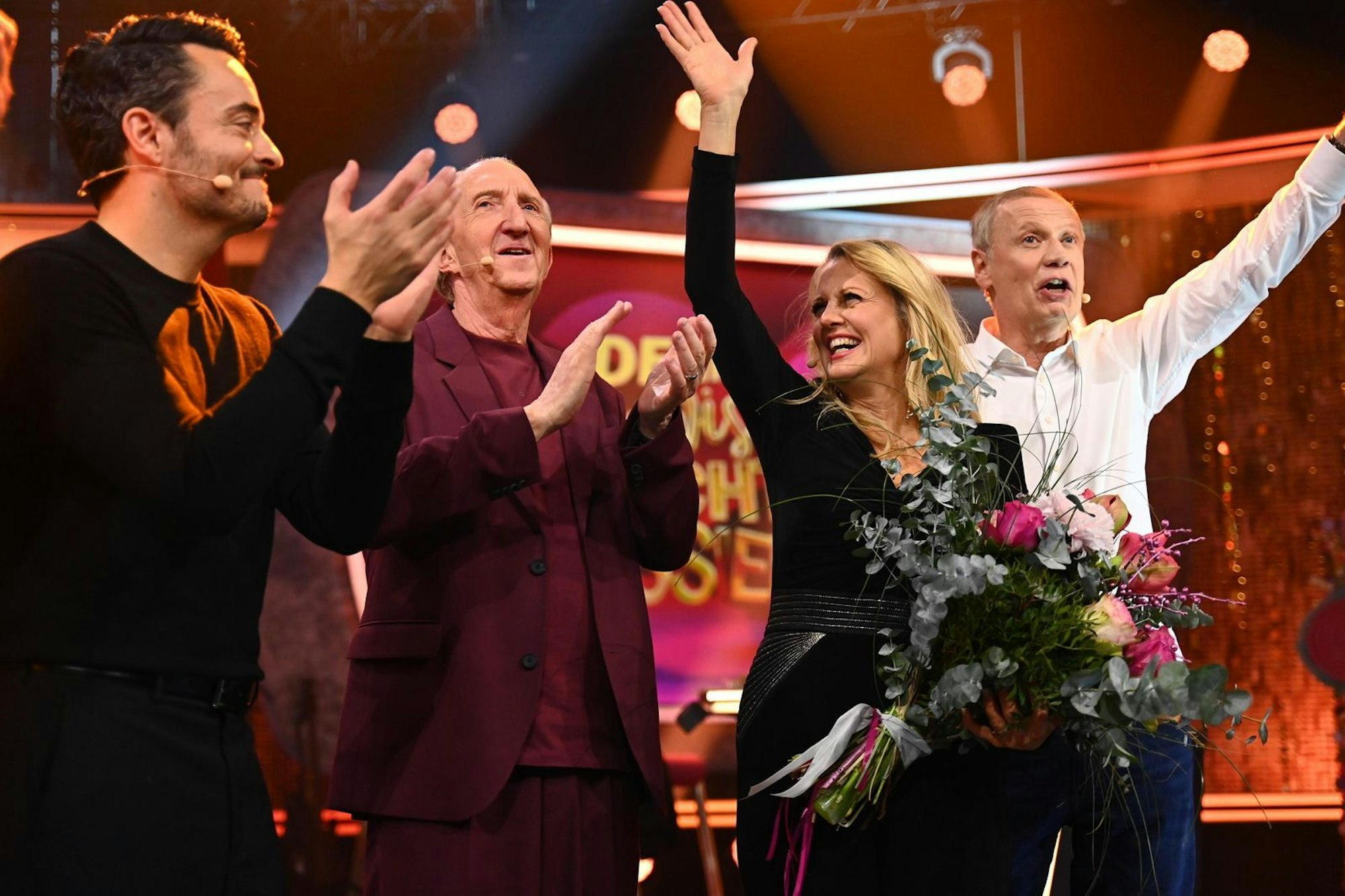 Auch Barbara Schöneberger und Günther Jauch (rechts) machten Schluss bei „Denn Sie wissen nicht, was passiert“. (Bild: RTL / Julia Feldhagen)