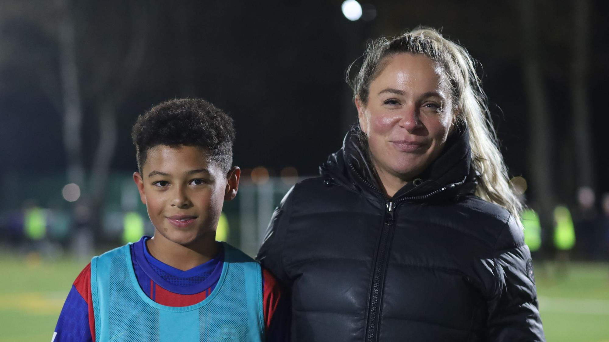 Christine Kossmann mit Sohn Johan.