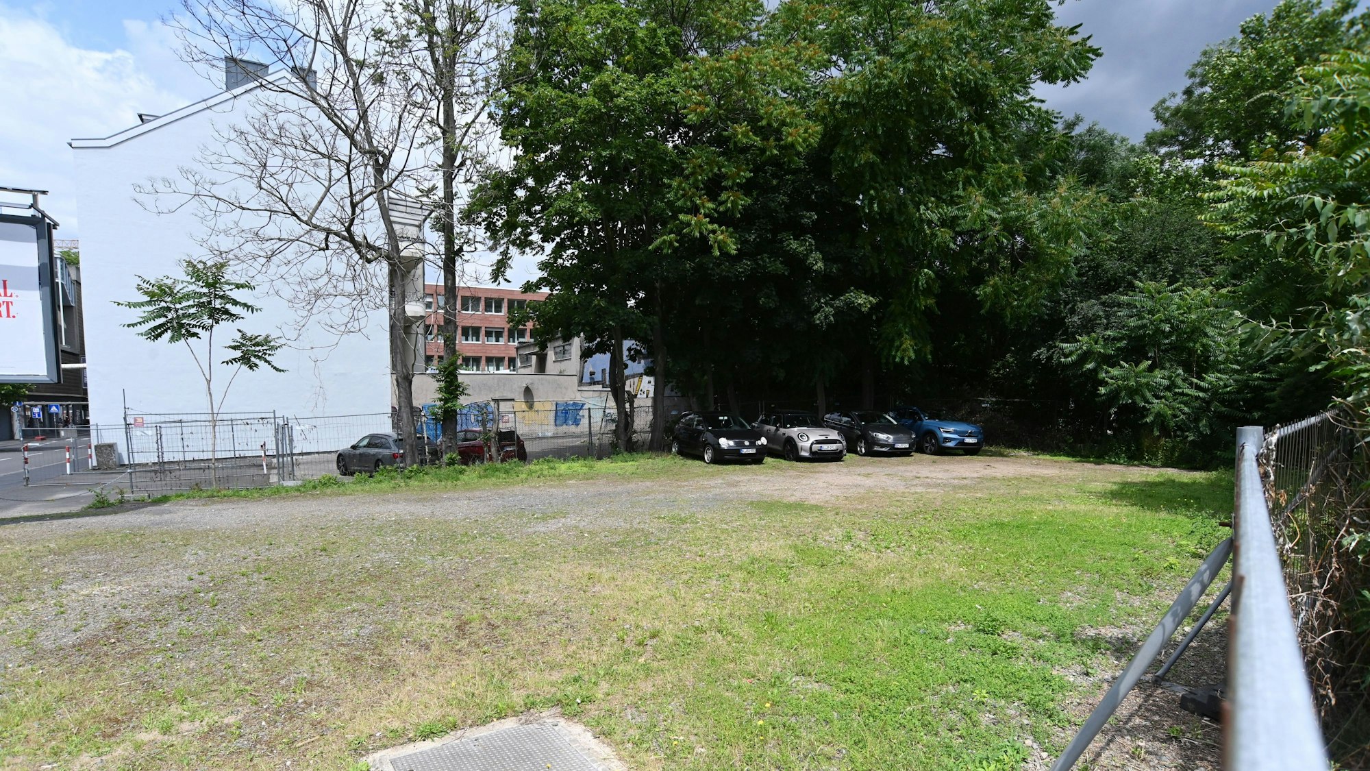 Fläche zwischen Löwengasse und Severinsbrücke. Die Stadtverwaltung bevorzugt dieses Gebiet als Interim-Standort für die sanierungsbedürftige Feuerwache 1.