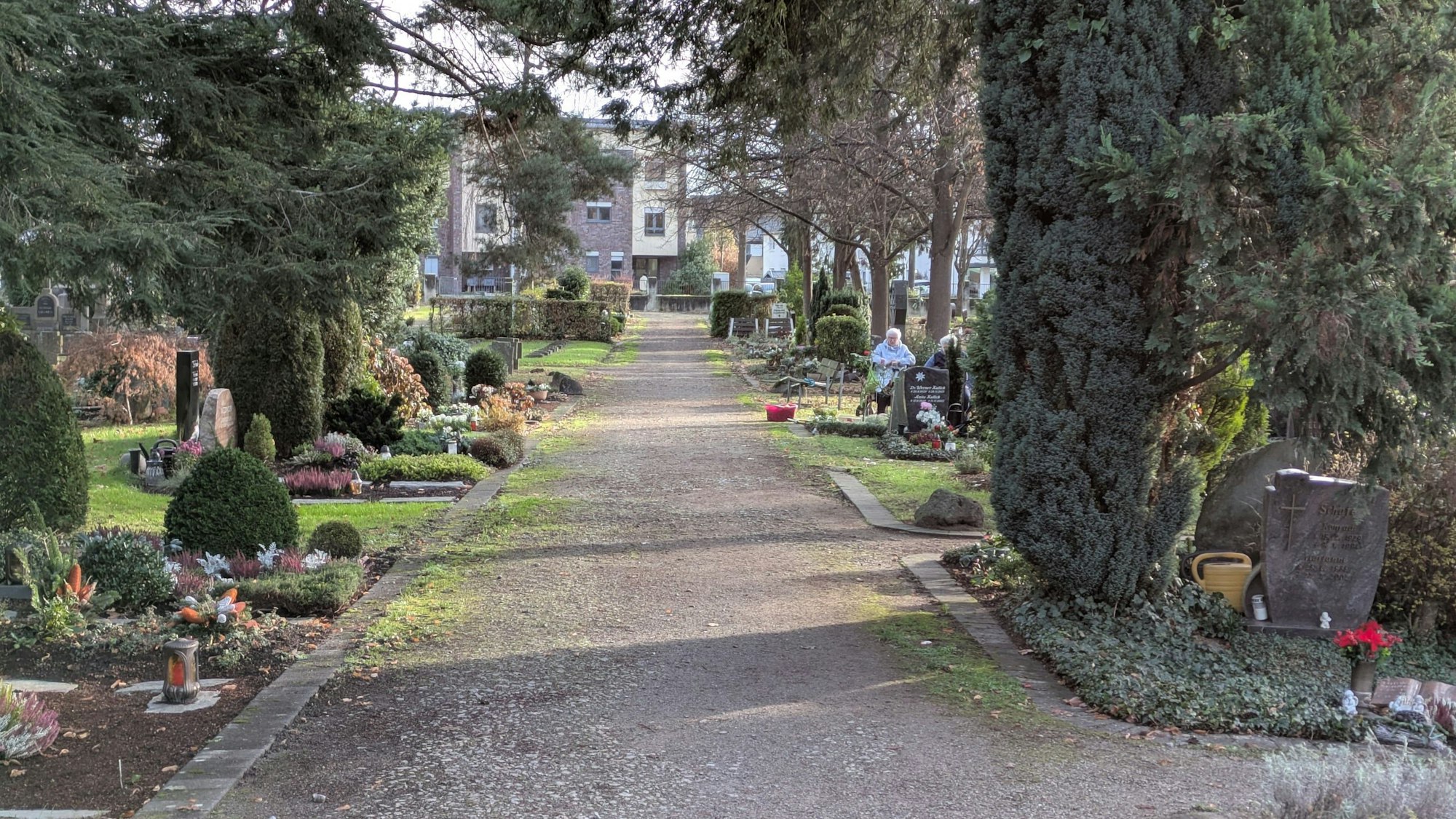 Der Schlebuscher Friedhof an der Mülheimer Straße