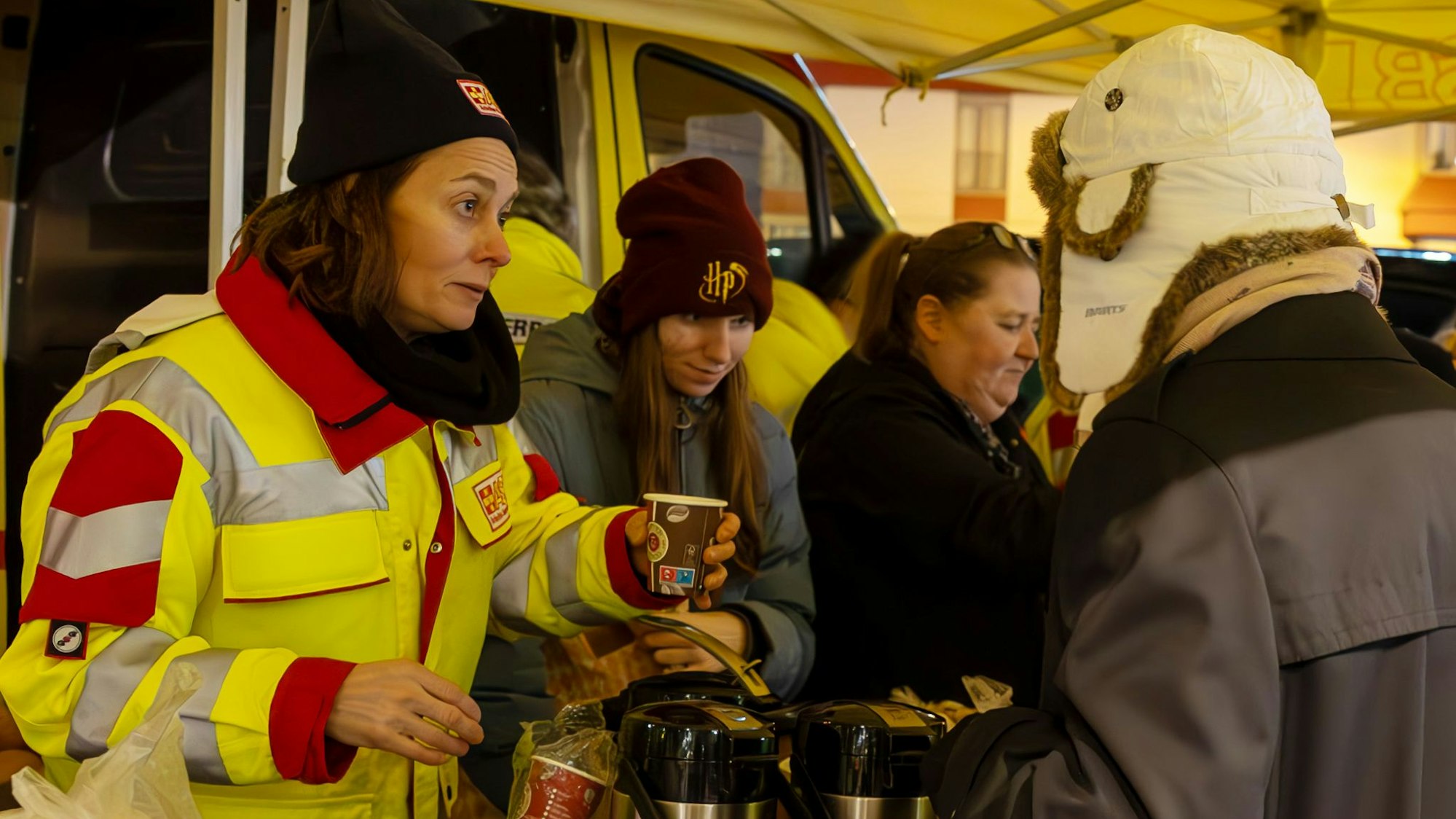 ASB-Präsidentin Dr. Katarina Barley hilft mit.