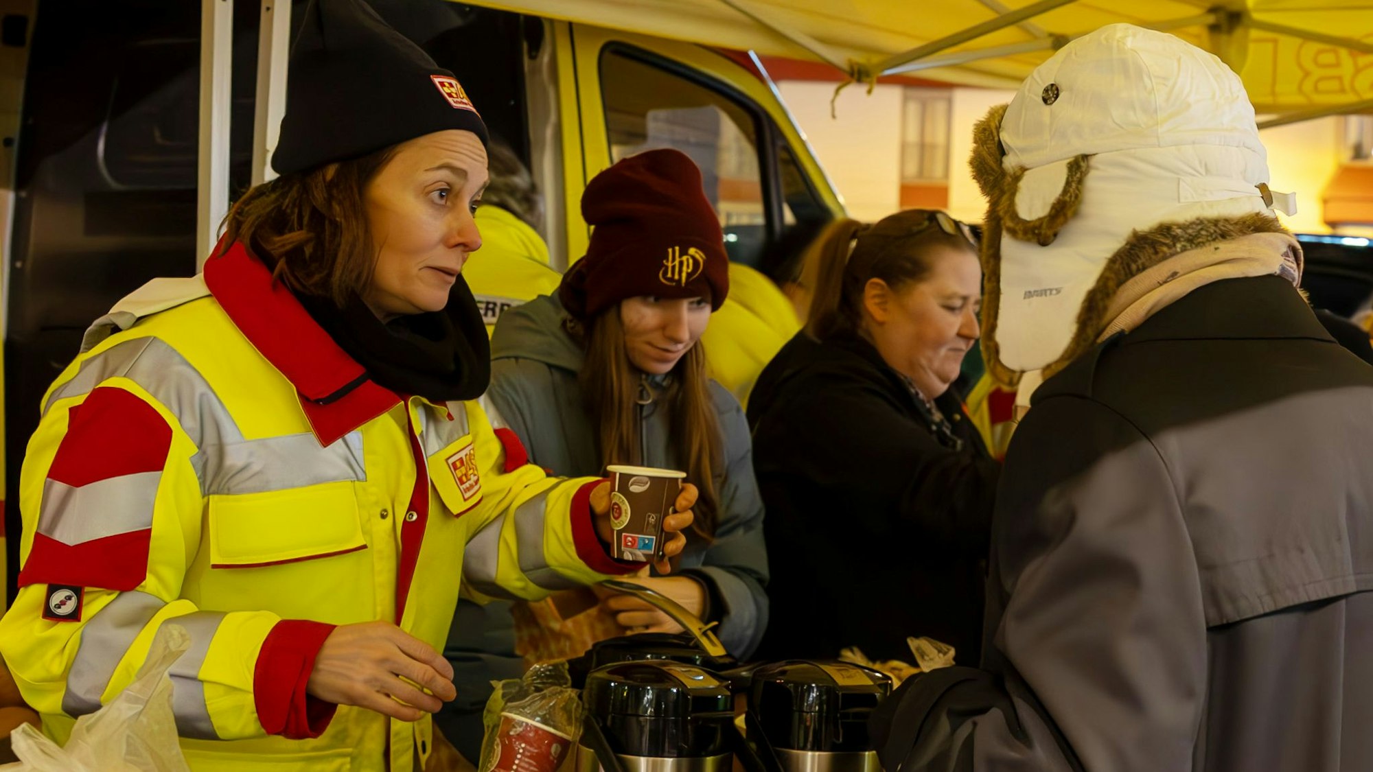 ASB-Präsidentin Dr. Katarina Barley hilft mit.