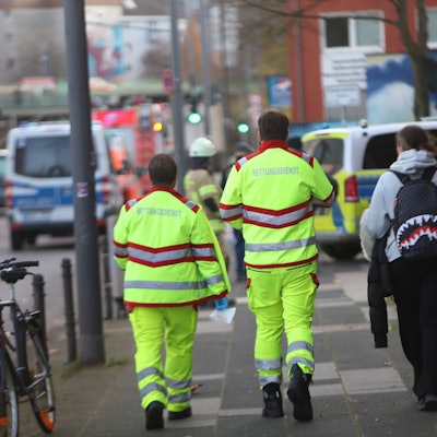 Zuletzt häuften sich die Einsätze wegen Pfefferspray an Kölner Schulen. Am 1. Dezember waren Polizei und Rettungsdienst am Berufskolleg Humboldtstraße am Perlengraben im Einsatz.