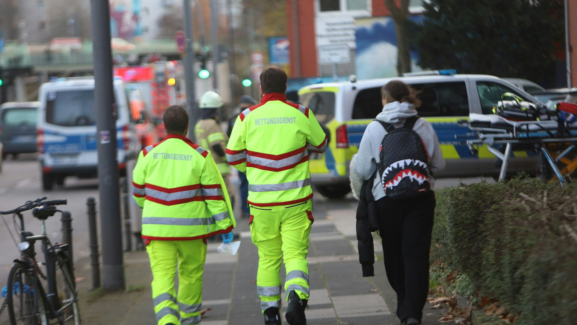 Zuletzt häuften sich die Einsätze wegen Pfefferspray an Kölner Schulen. Am 1. Dezember waren Polizei und Rettungsdienst am Berufskolleg Humboldtstraße am Perlengraben im Einsatz.