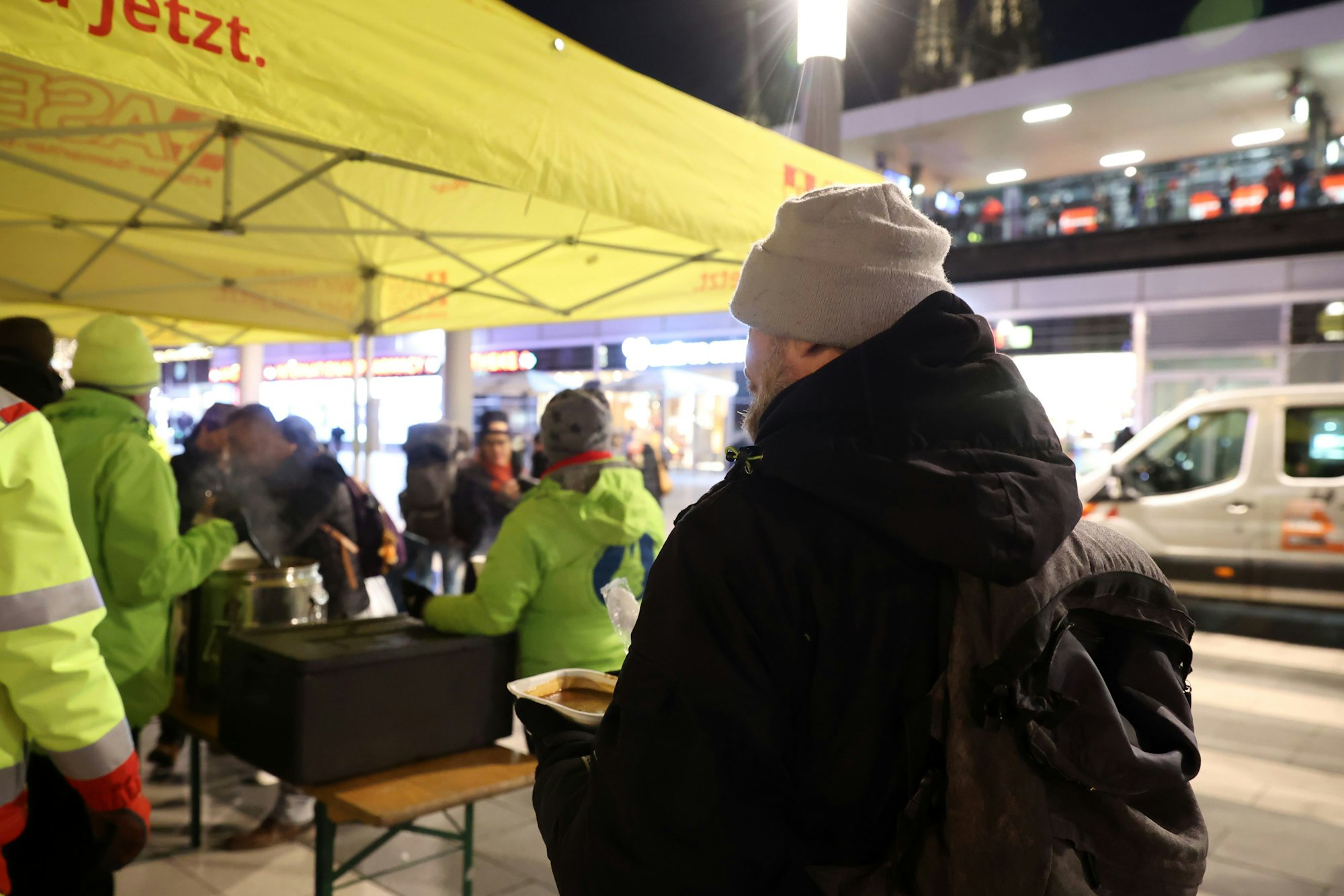 Ein Obdachloser erzählt von seiner Situation.