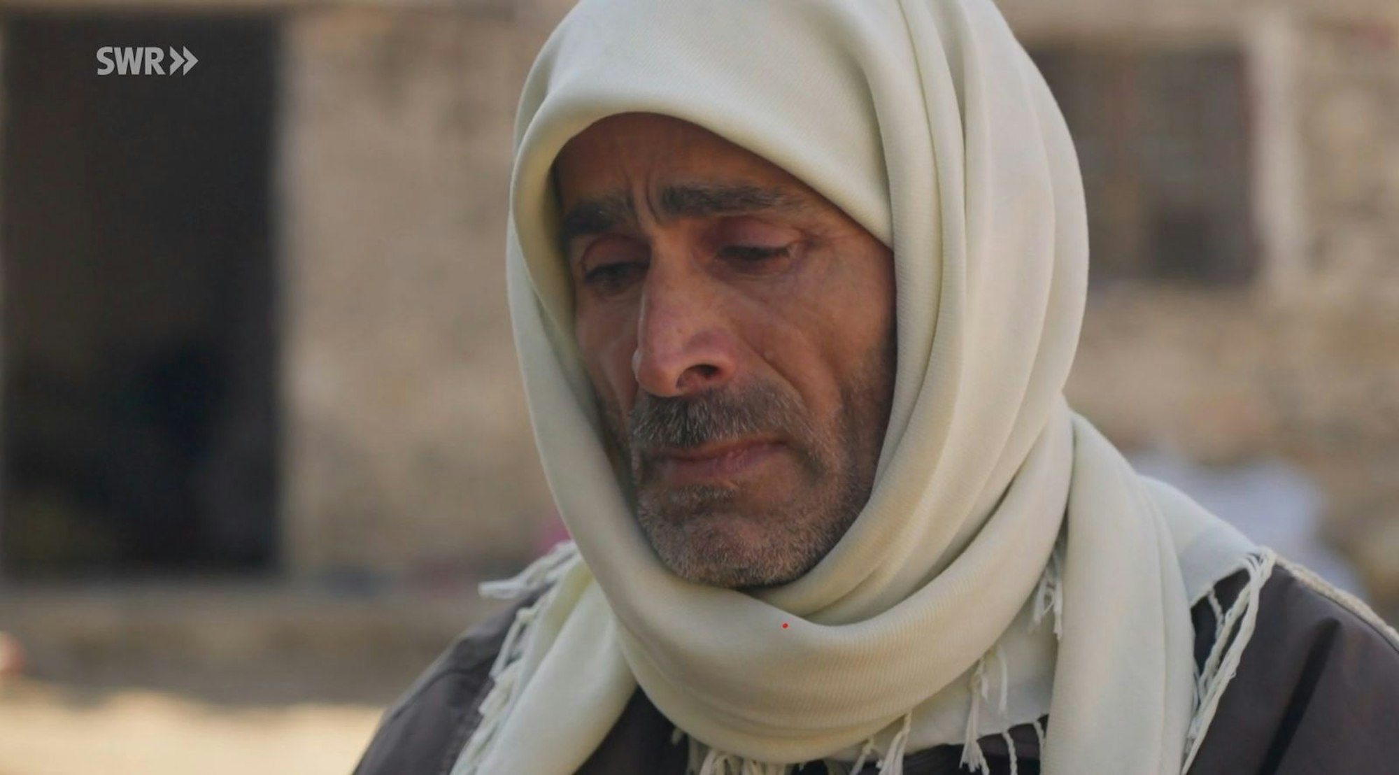 Bei einem Massaker radikalislamischer Kämpfer verlor Rashid Soulaiman Saad seinen Sohn. (Bild: SWR)