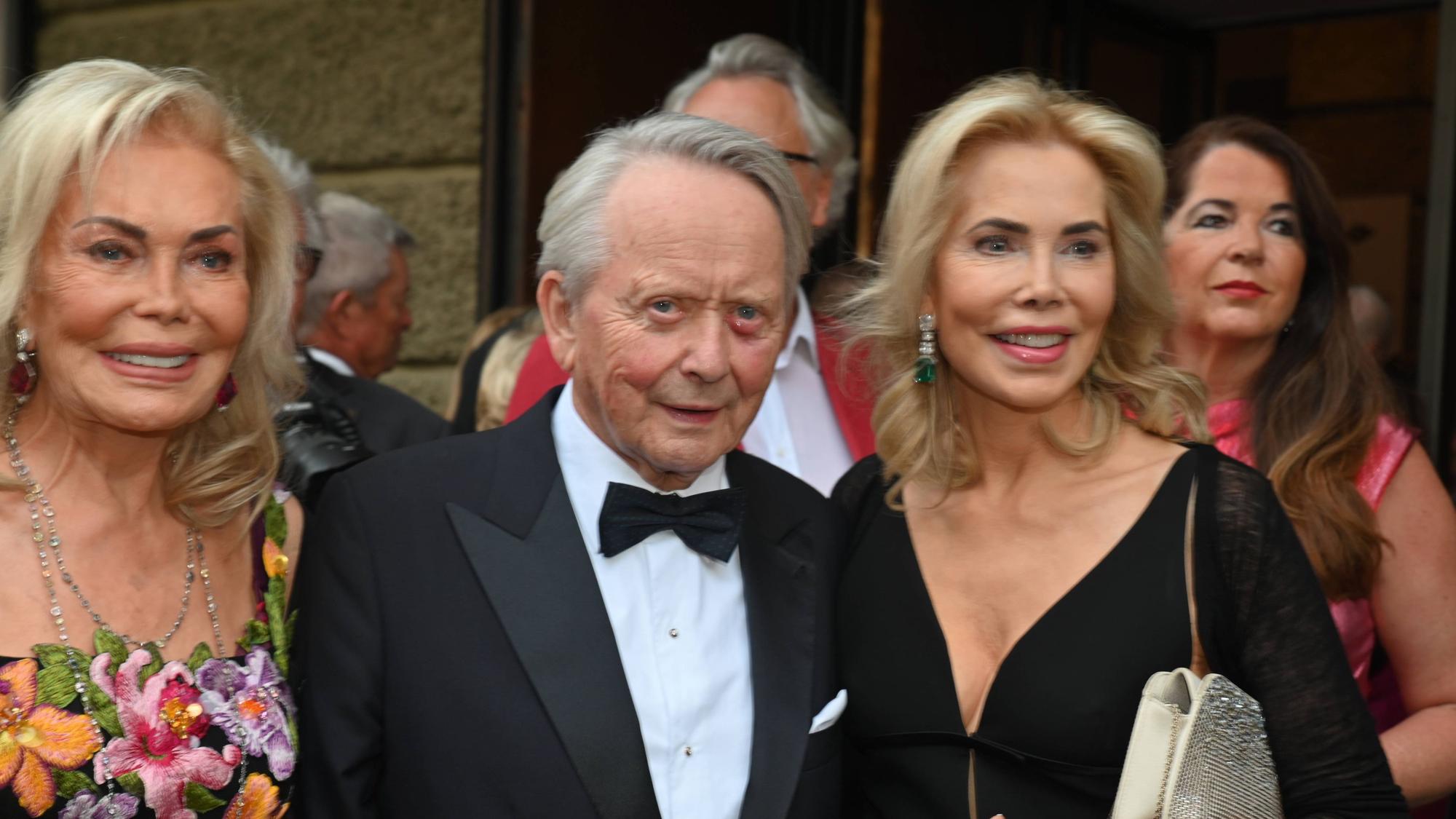 Renate Thyssen Henne, Wolfgang Porsche, Gabriele Prinzessin zu Leiningen bei Premiere