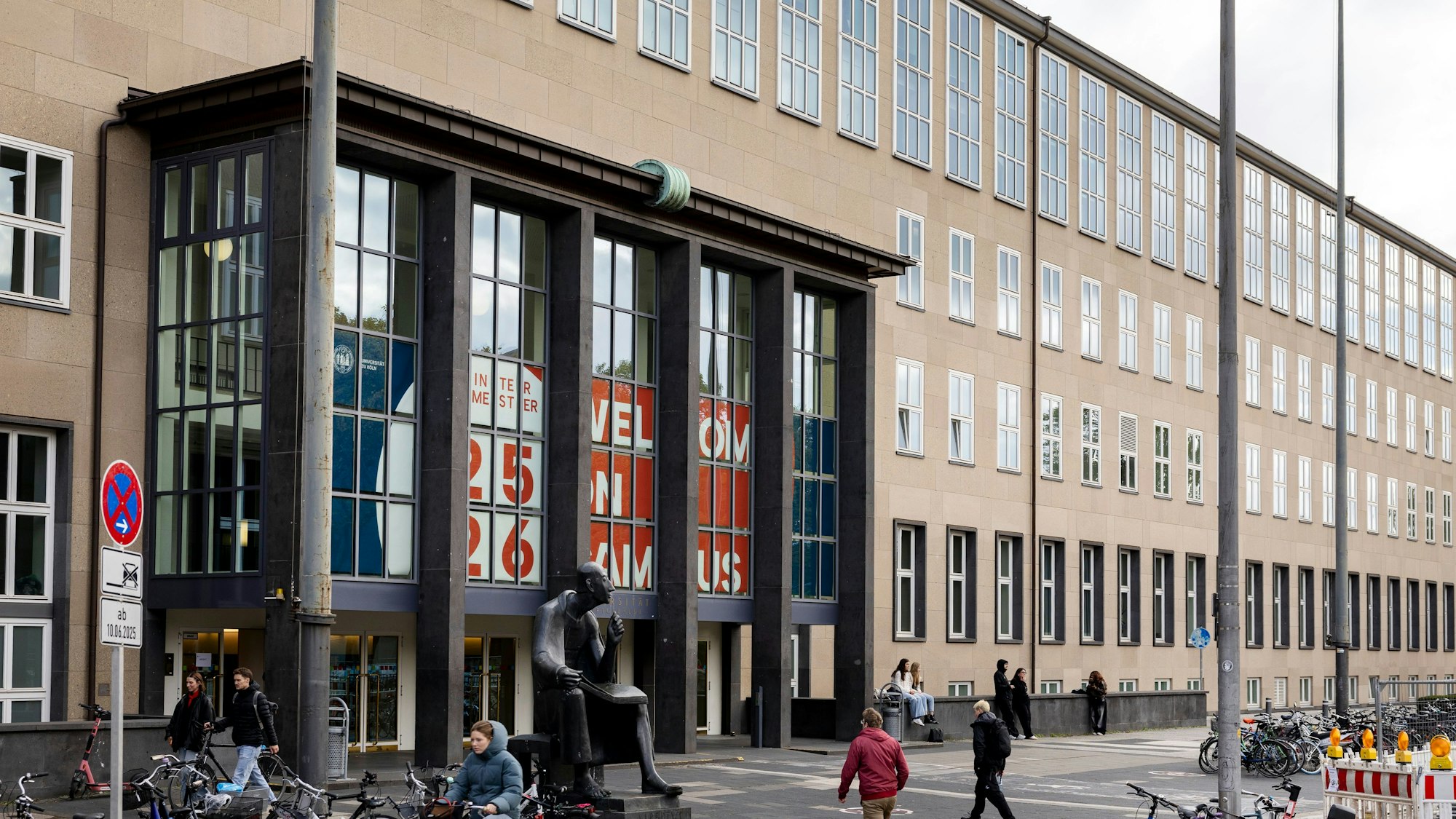 Das Hauptgebäude der Universität Köln