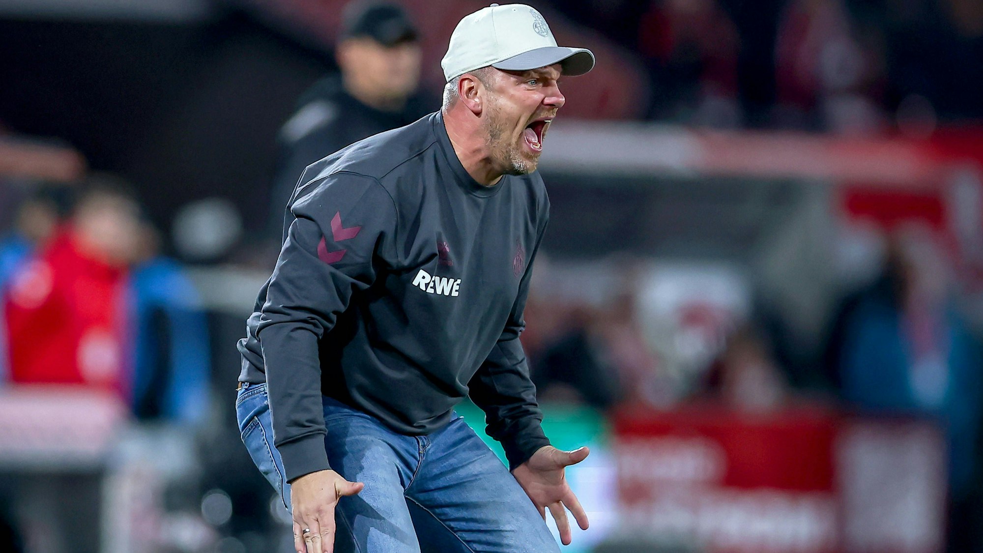 Lukas Kwasniok musste beim 1. FC Köln zuletzt häufig seine Aufstellung anpassen. Nicht jeder Plan ging auf.