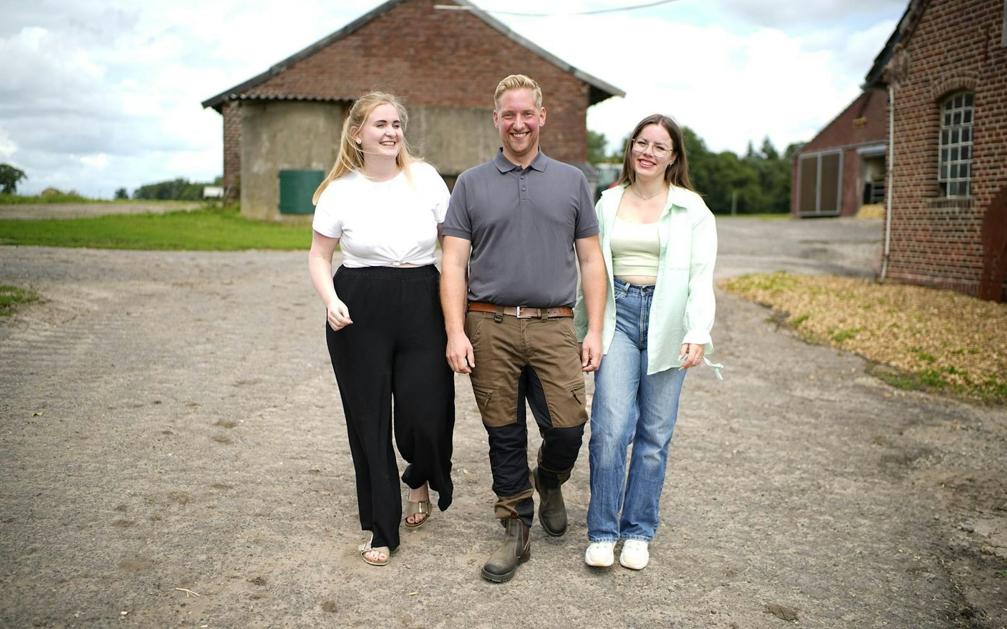 Rinderhalter Daniel entscheidet sich für eine seiner Hofdamen. (Bild: RTL / Stefan Gregorowius)
