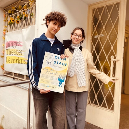 Semih Kaya und Maia Dragoman von der Jungen Zeitung Leverkusen.