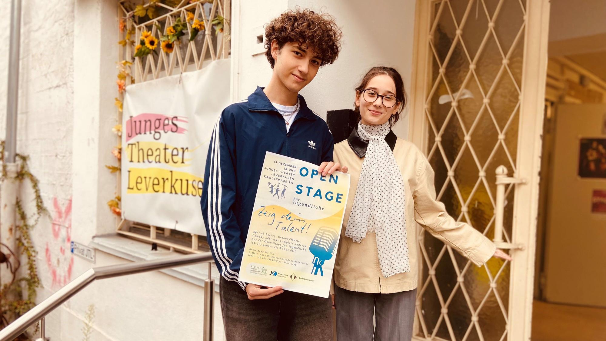 Semih Kaya und Maia Dragoman hatten zu ersten schul- und spartenübergreifenden Offenen Bühne ins Junge Theater in Opladen eingeladen.