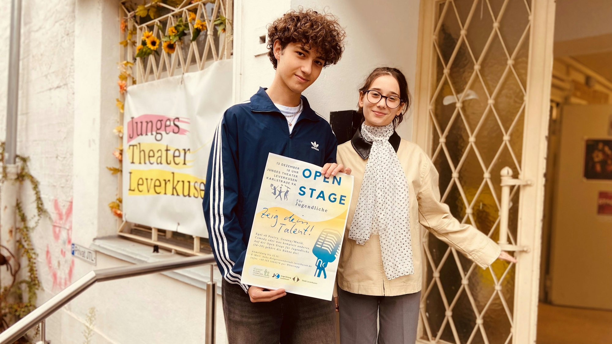 Semih Kaya und Maia Dragoman hatten zu ersten schul- und spartenübergreifenden Offenen Bühne ins Junge Theater in Opladen eingeladen.