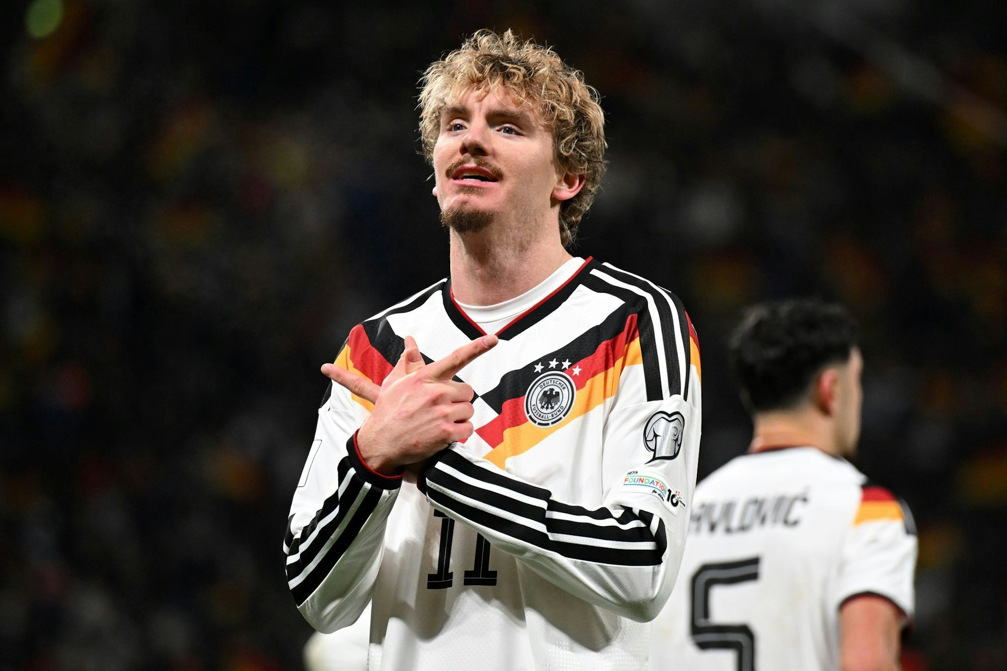 Nick Woltemade mit seinem markanten Siegerjubel – ein mit beiden Händen geformtes «W». (Archivbild)