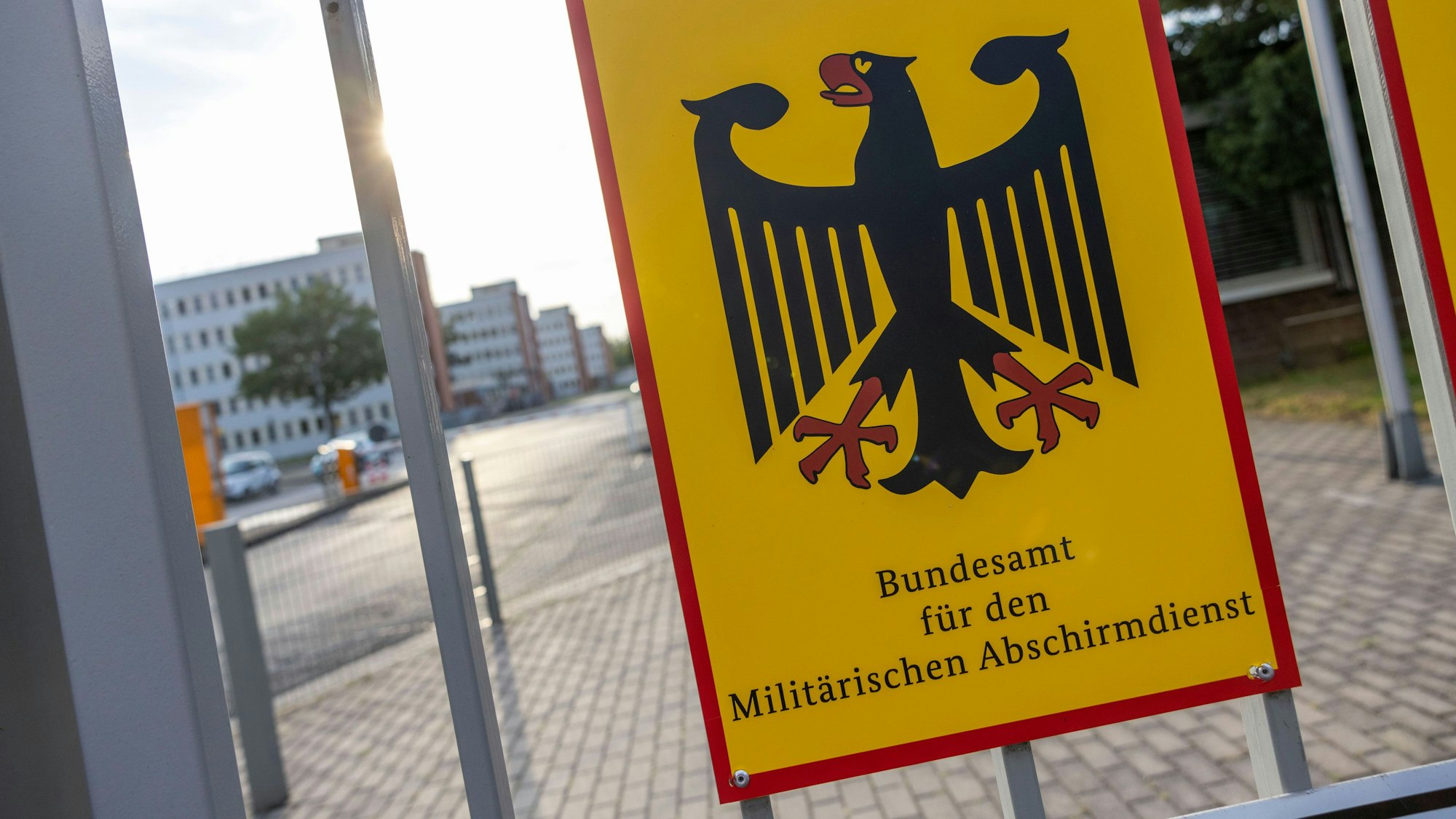Konrad-Adenauer-Kaserne, Köln: Hier sitzt das Bundesamt für den Militärischen Abschirmdienst (MAD).
