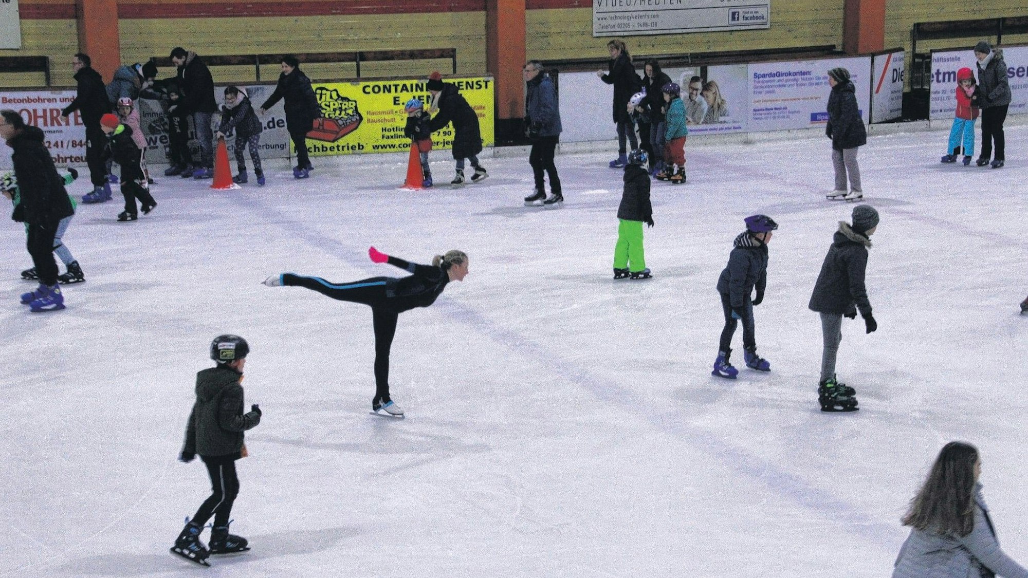 Eissporthalle Icedome Troisdorf
Heinz-Peter Walterscheid