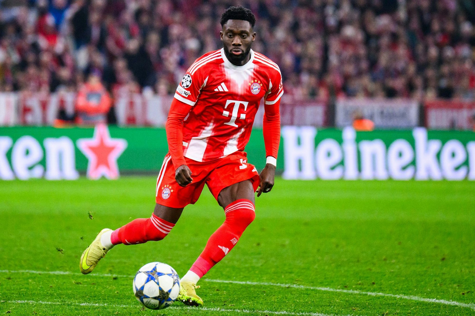 Endlich wieder auf dem Platz in Aktion: Alphonso Davies.