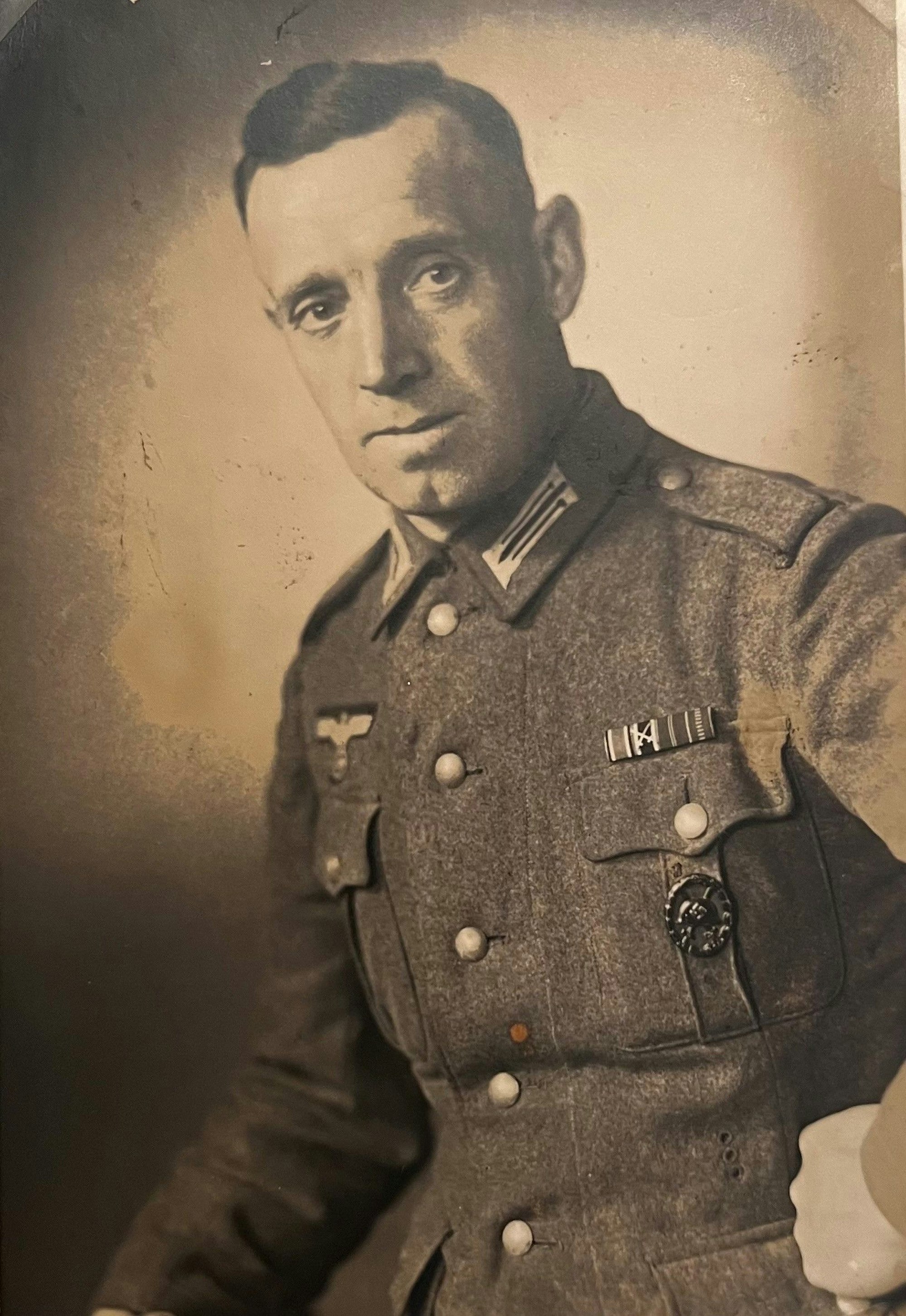 In der Zeit von Juli 1939 bis Mai 1945 verschickte der Soldat Hermann Theodor Bunten rund 300 Briefe von der Ostfront in seine Oldenburger Heimat.