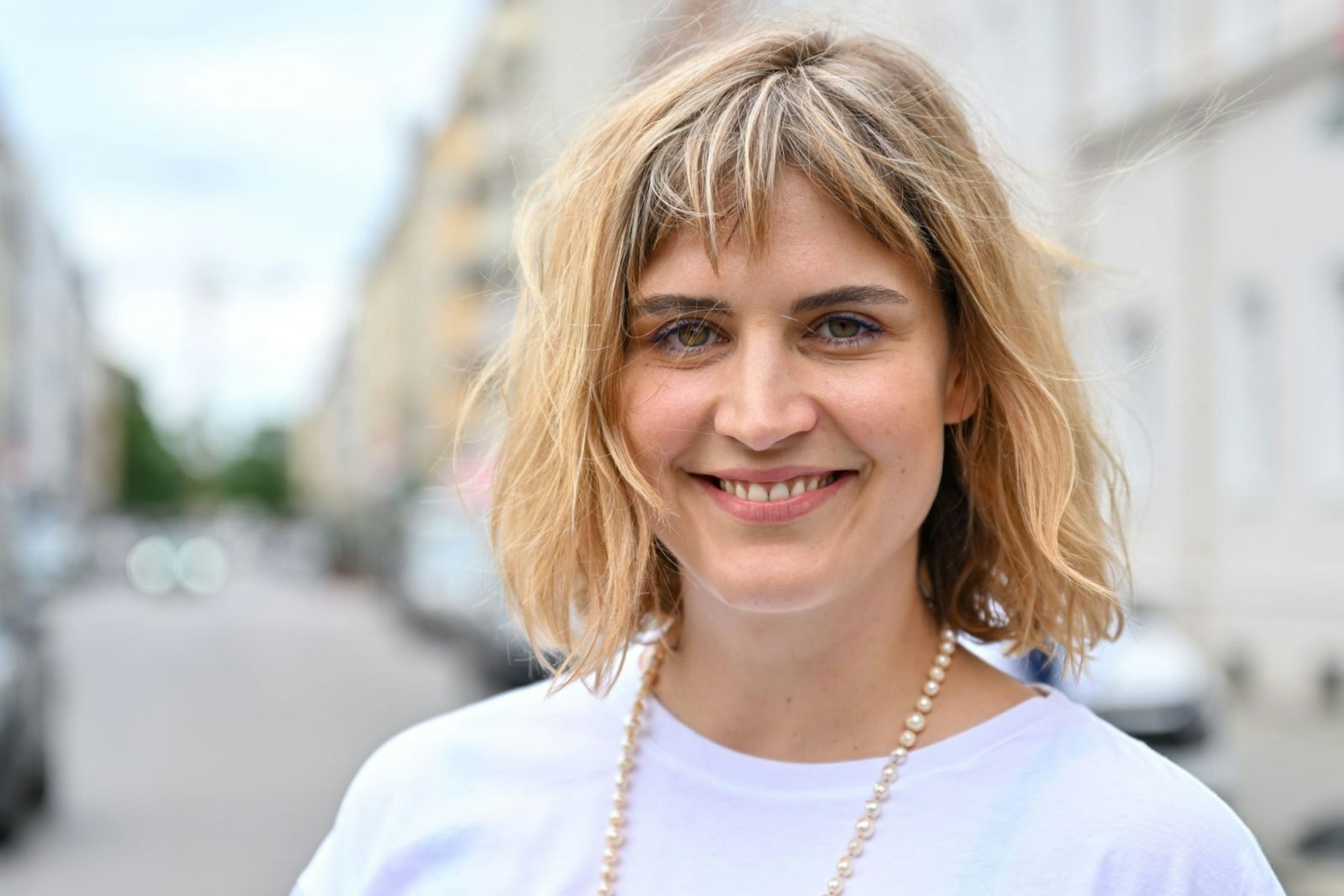 Schauspielerin Morgane Ferru wurde vor allem durch den Film „Und morgen seid ihr tot“ bekannt. Im Interview erzählt sie, wie sie Weihnachten feiert und was ganz oben auf ihrer Wunschliste steht. (Bild: 2024 Getty Images/Hannes Magerstaedt)