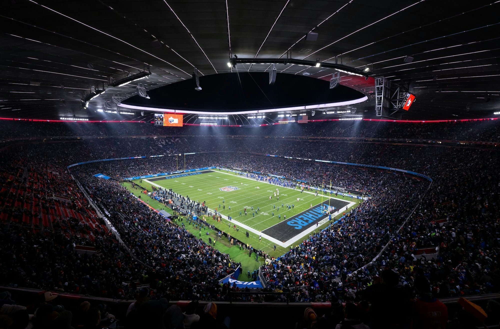 Die NFL kehrt 2026 wieder mit einem Gastspiel in die Münchner Allianz Arena zurück. (Archivbild)