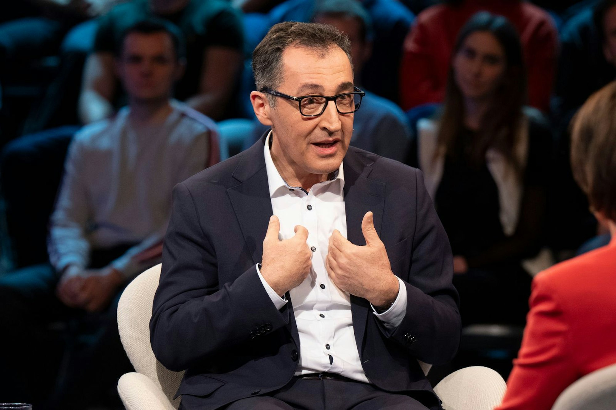 Cem Özdemir sparte bei „Maischberger“ nicht an Kritik - und nahm dabei auch seine eigene Partei nicht aus. (Bild: WDR / Melanie Grande)